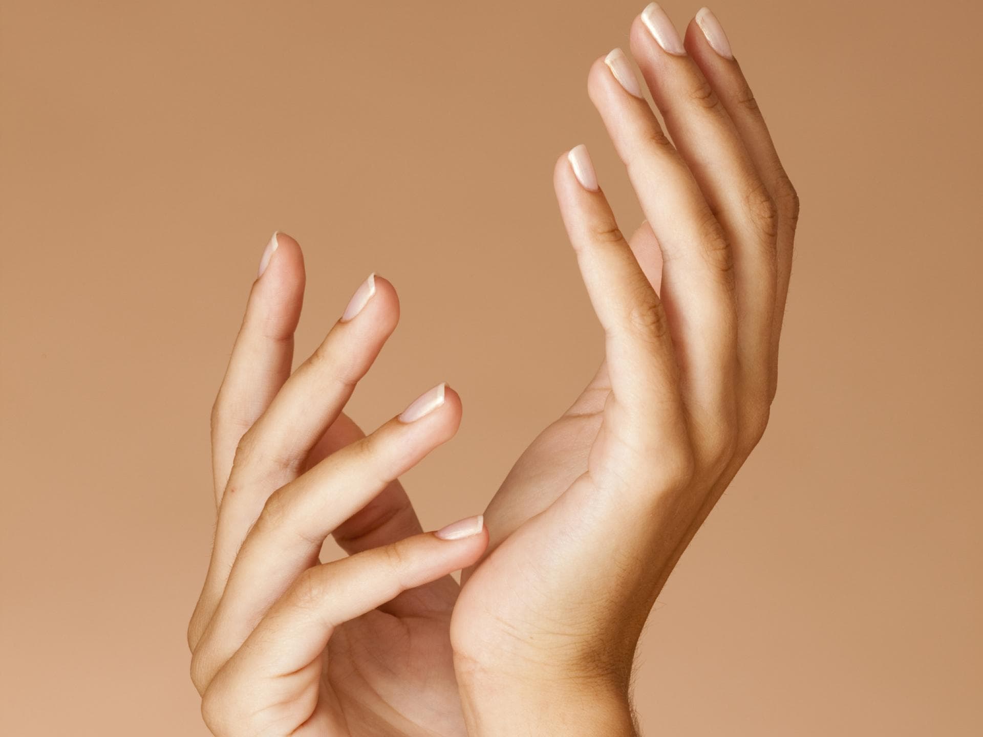 Fingernägel gesund mit Nagelöl 