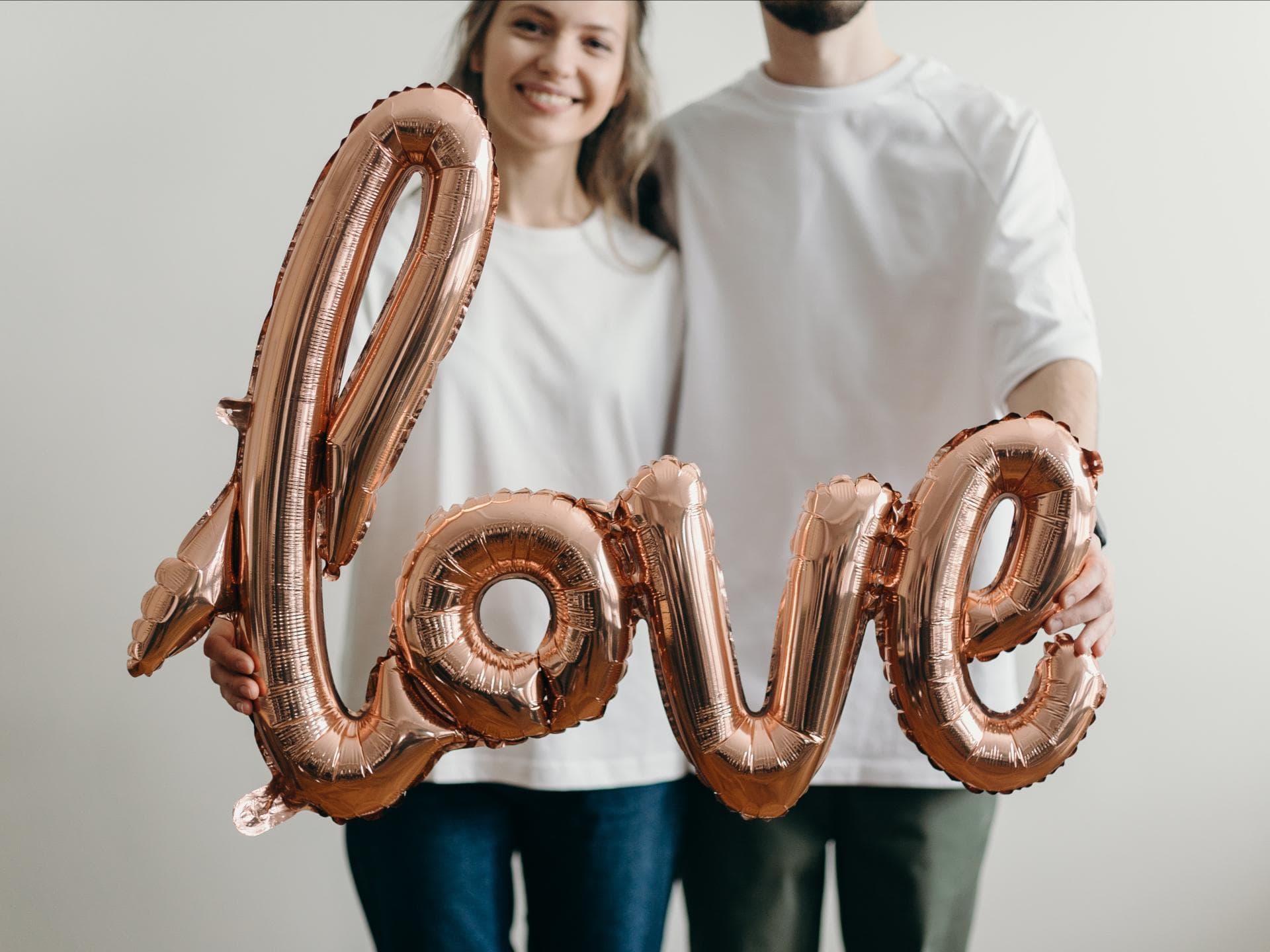 Luftballon mit Schriftzug Liebe