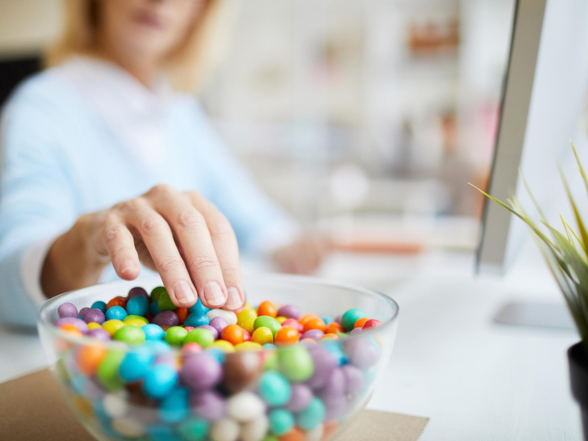 Gesunde Snacks gegen Heißhunger im Homeoffice Gesunde Snacks gegen Heißhunger im Homeoffice