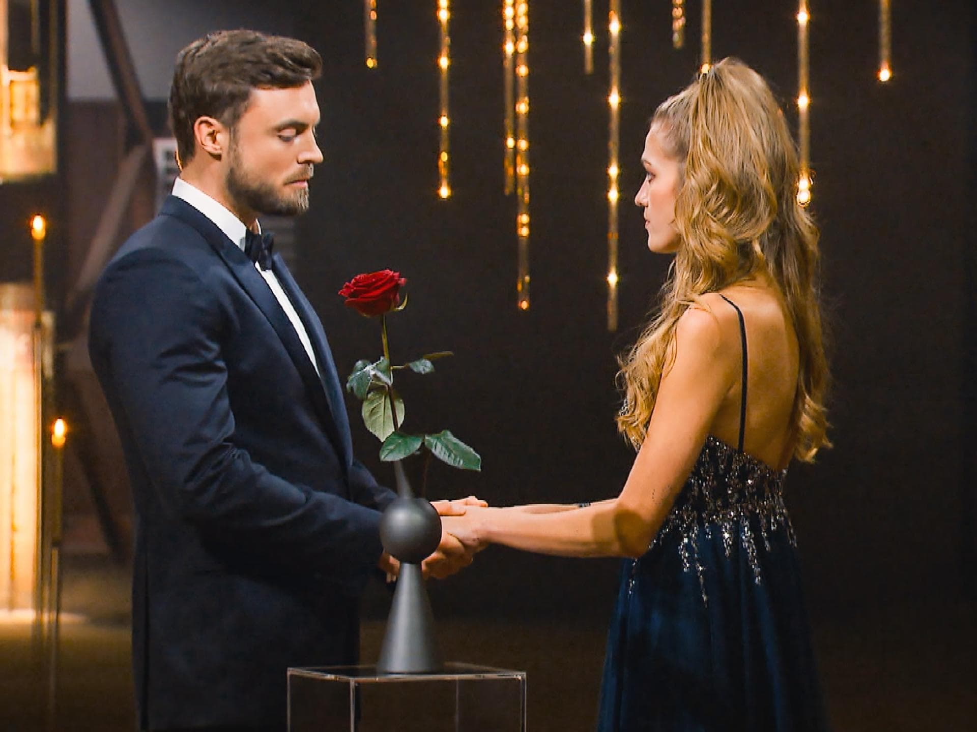Bachelor 2021 Finale Bachelor Niko Griesert und Kandidatin Mimi