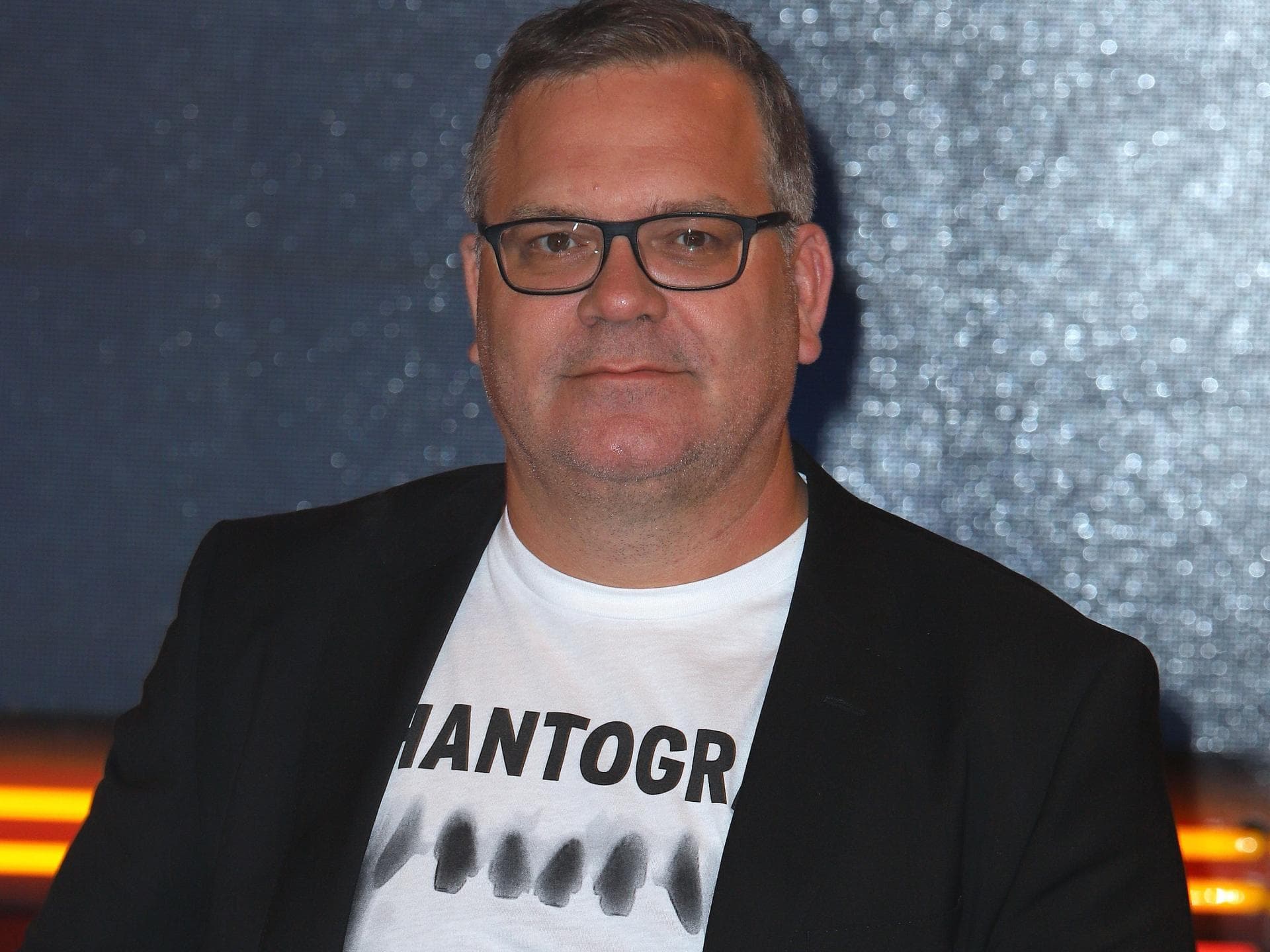 Elton verärgert über Coronaregel Missachtung Elton verärgert über Coronaregel Missachtung