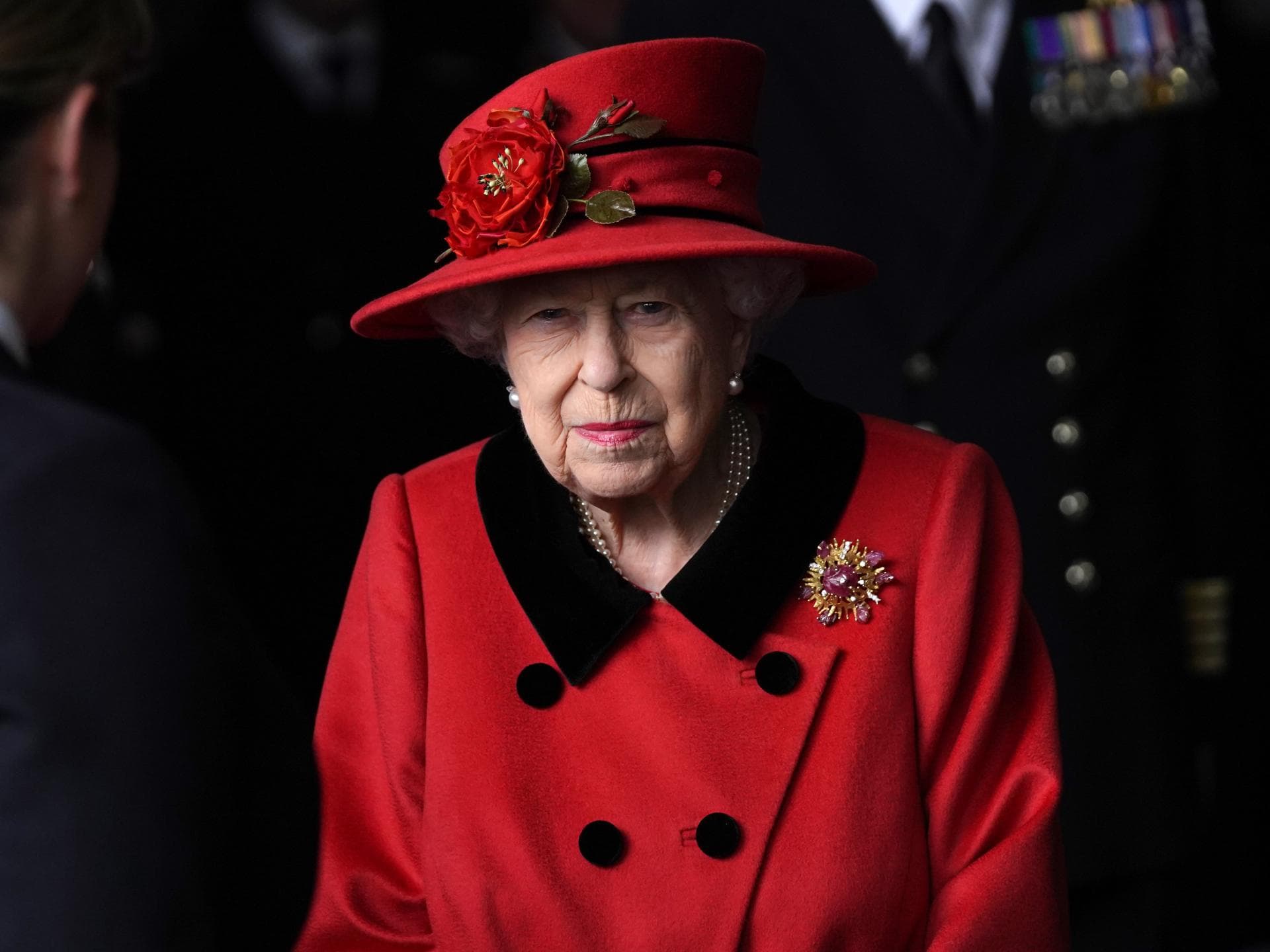 Queen Elizabeth II trauriger Blick 