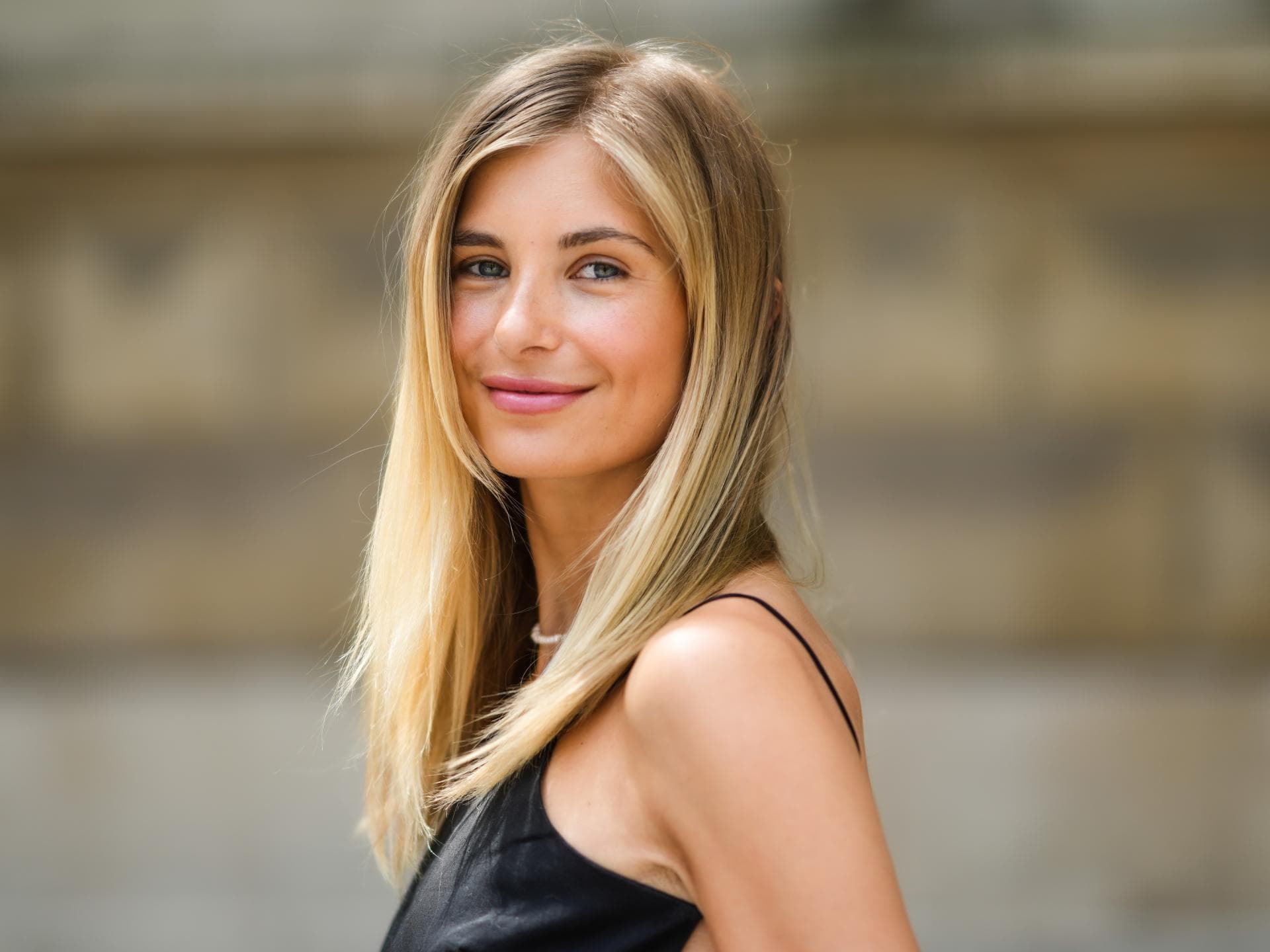Xenia Adonts blonde Haare Xenia Adonts blonde Haare