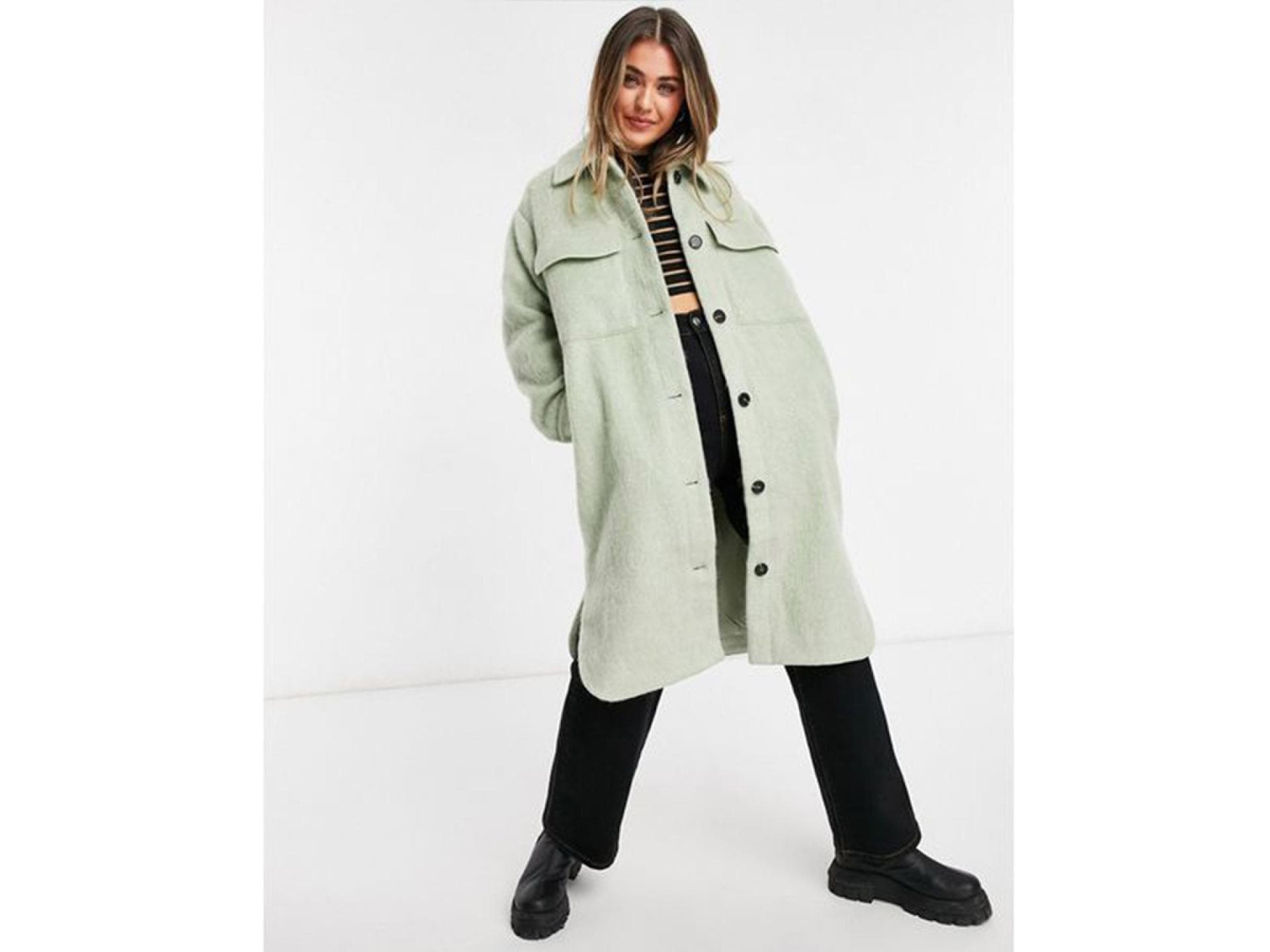 Longline-Hemdjacke aus recyceltem Material in Grün