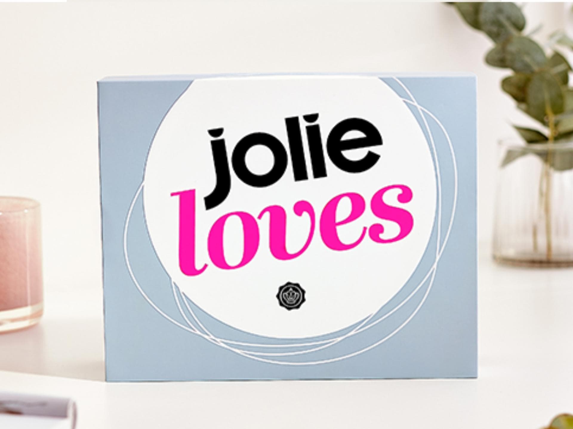 Jolie loves Glossybox