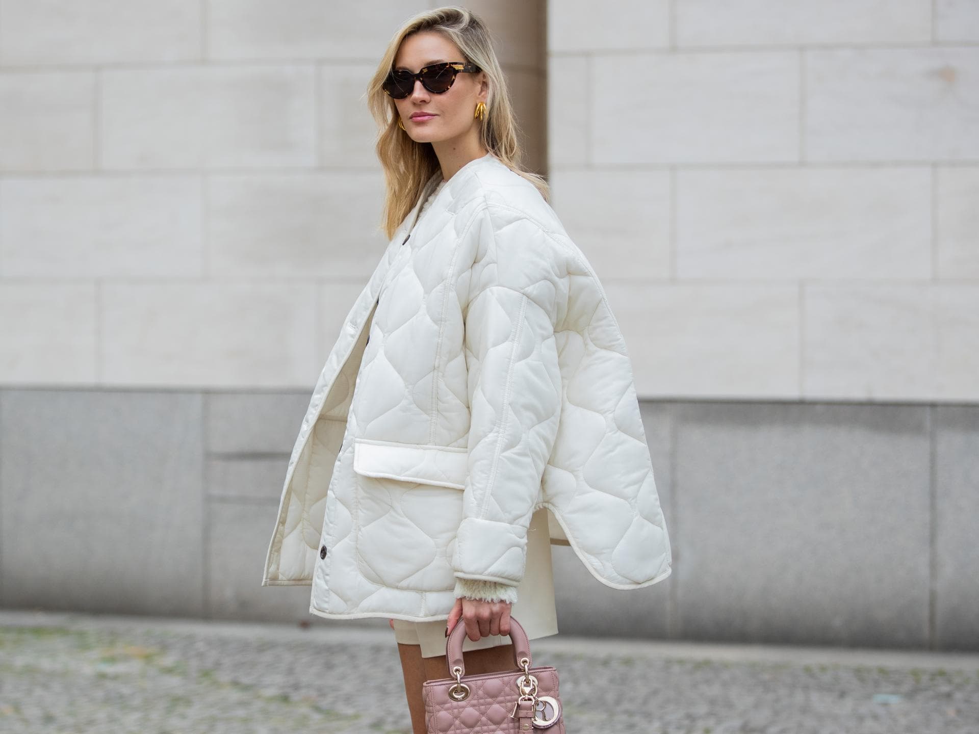 Mandy Bork trägt Steppjacke