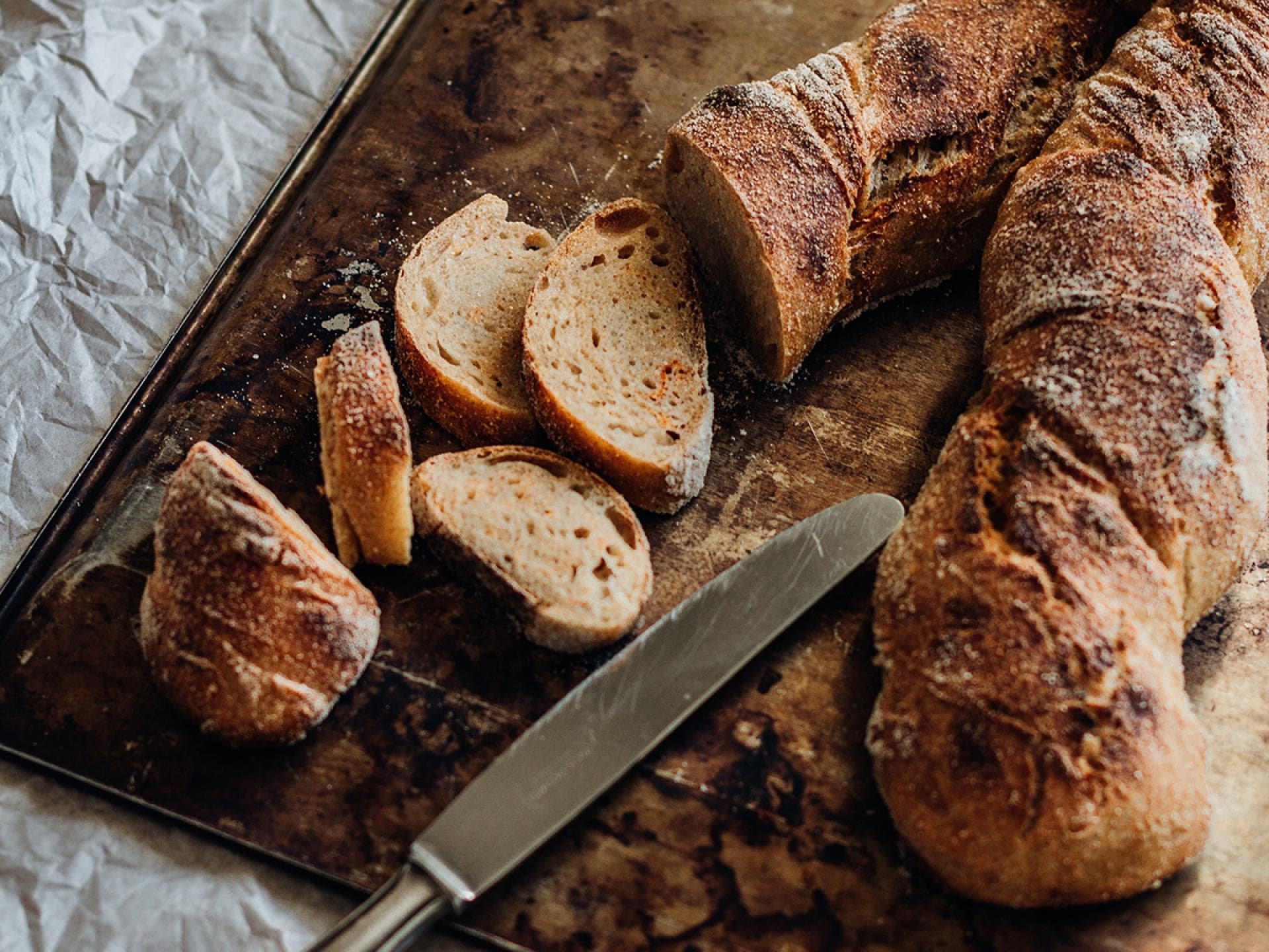 Brot auf Brett