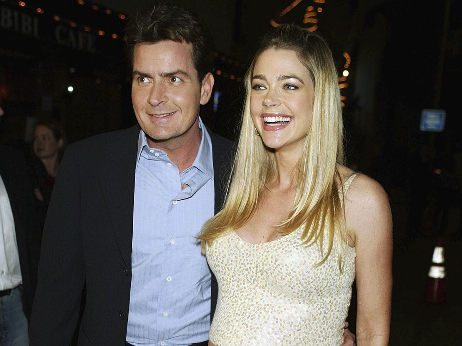 Charlie Sheen und Denise Richards