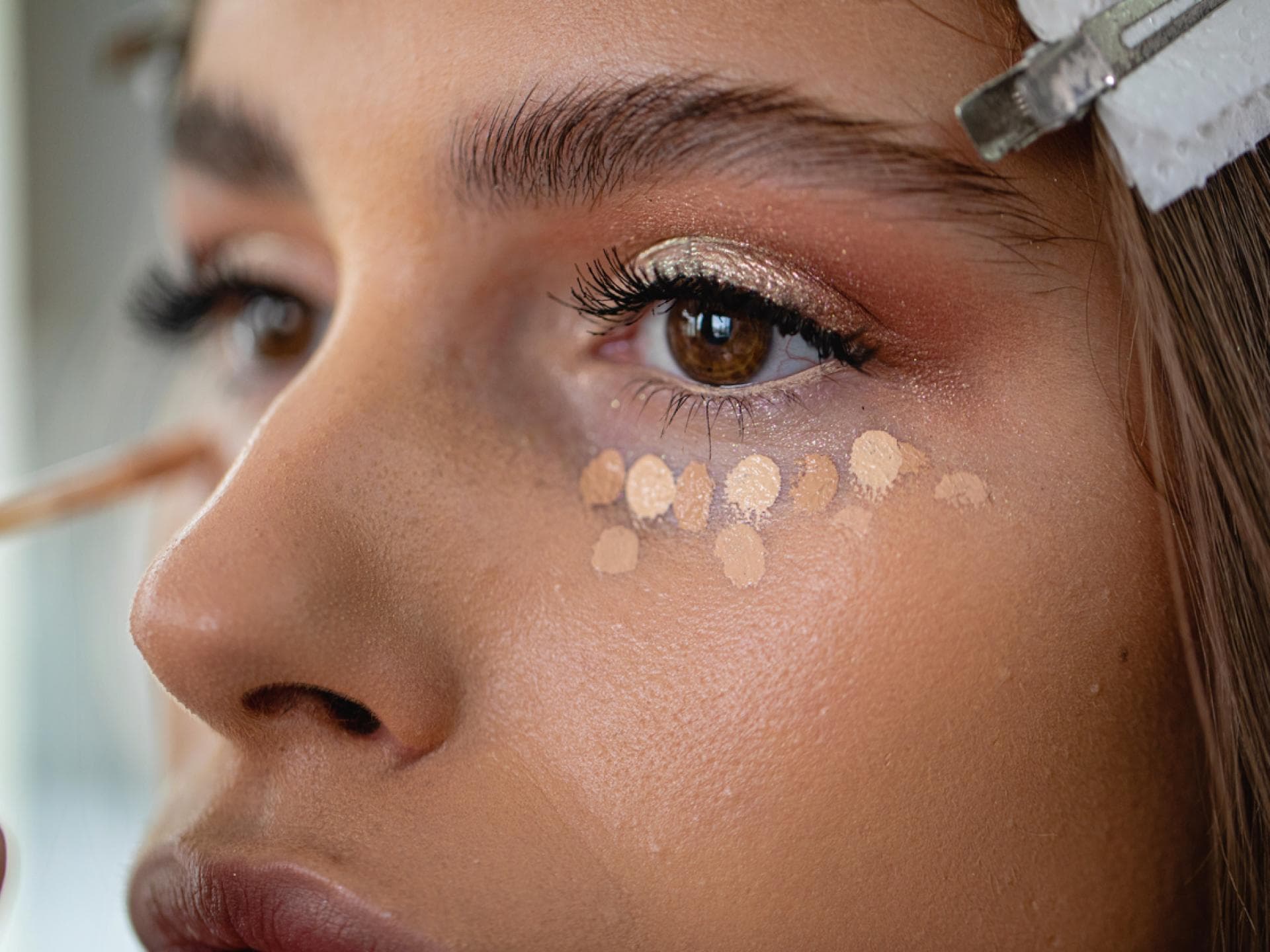 Concealer auftragen
