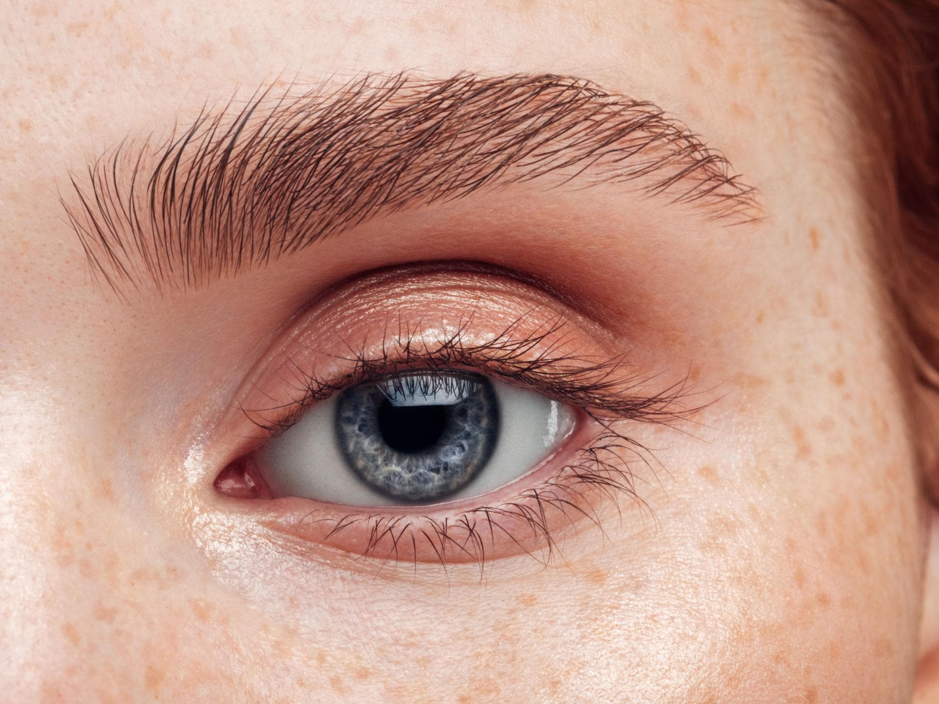Blaue Augen schminken