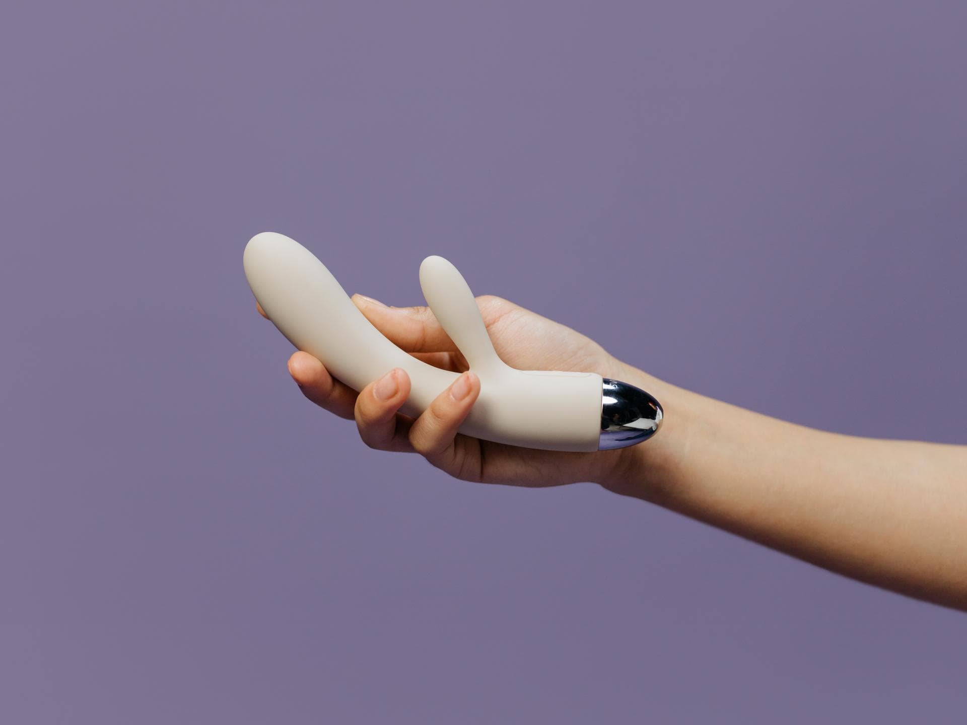 Rabbit-Vibrator in Hand