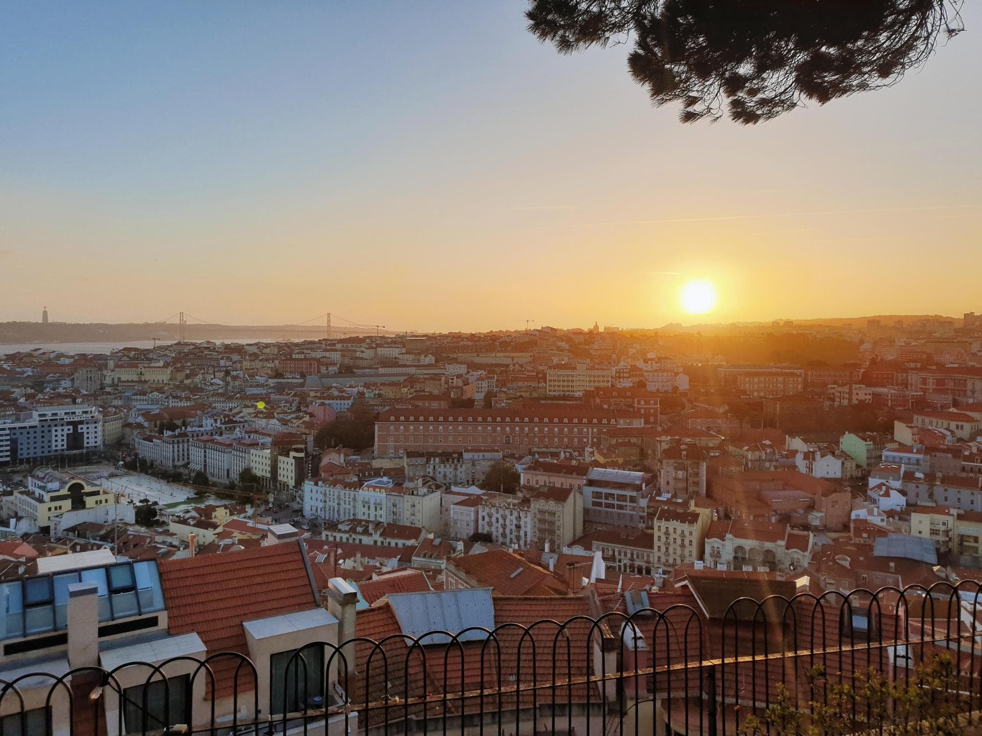 Reisen 2022: Das sind die sonnigsten Städte Europas Lissabon, Portugal