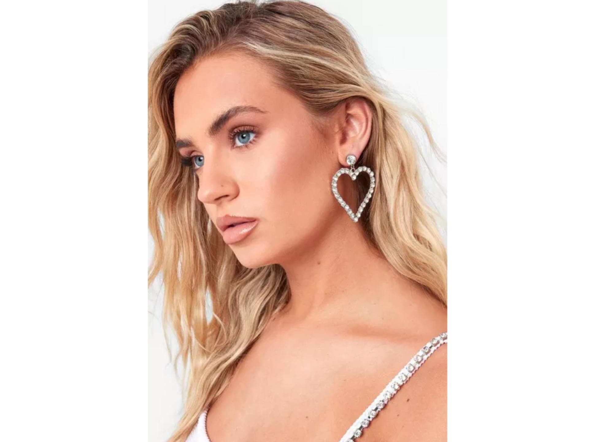 Große Herz-Ohrringe mit Strass boohoo Dopamine Dressing