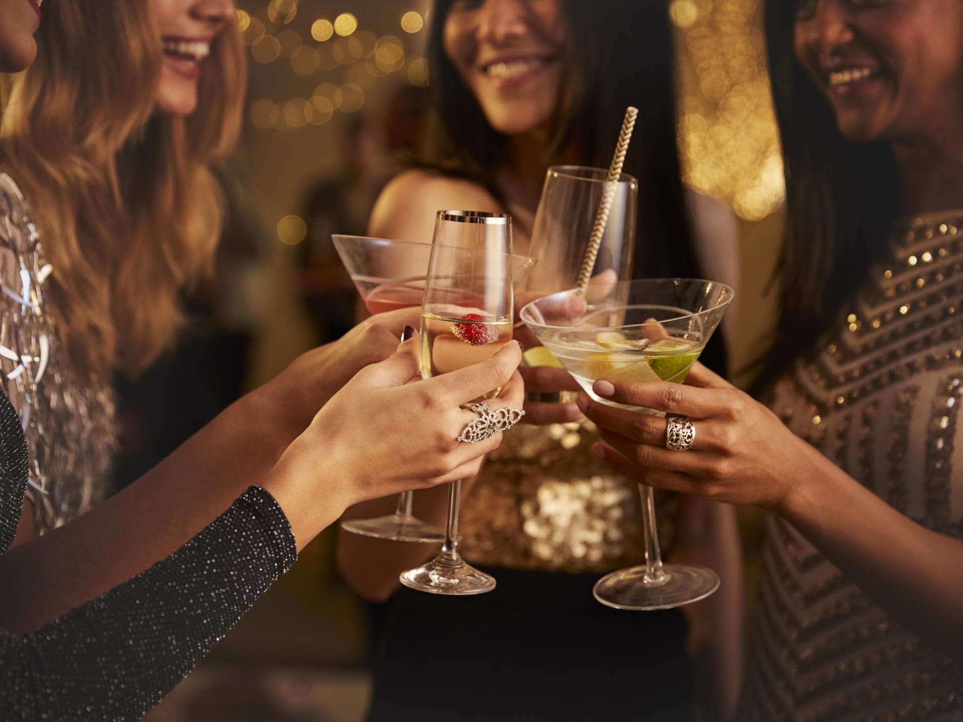 Frauen trinken Alkohol