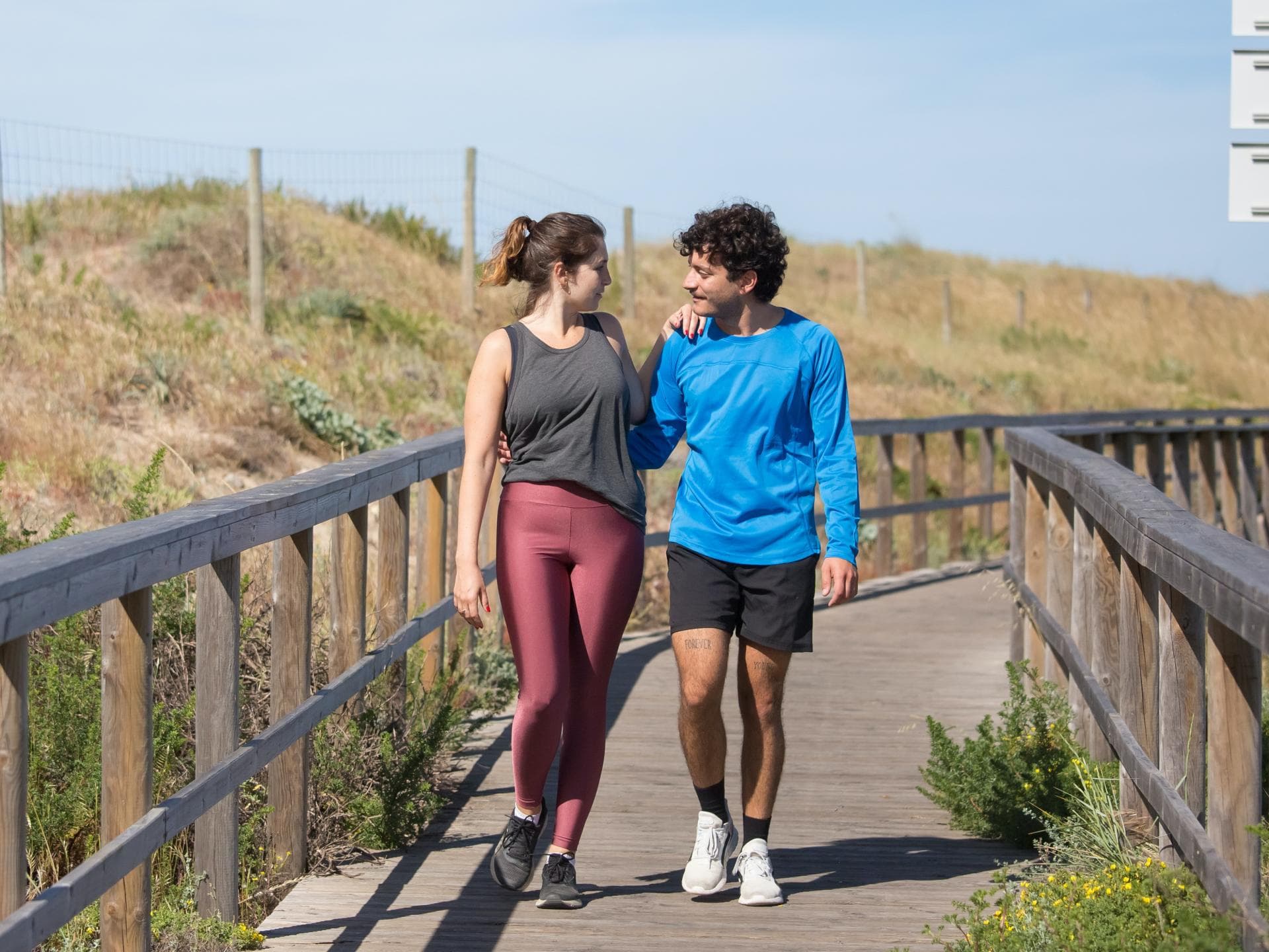 Paar geht joggen