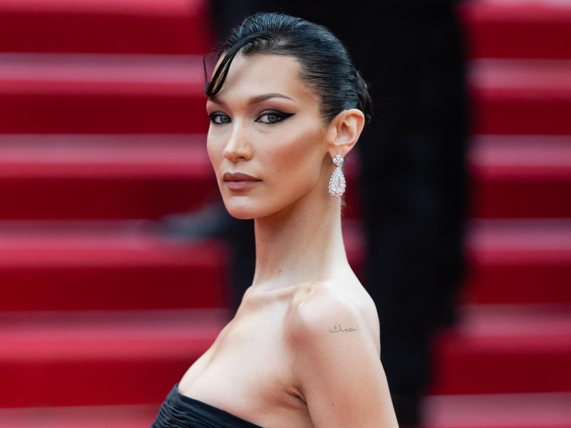 Bella Hadid Foxy Eyes