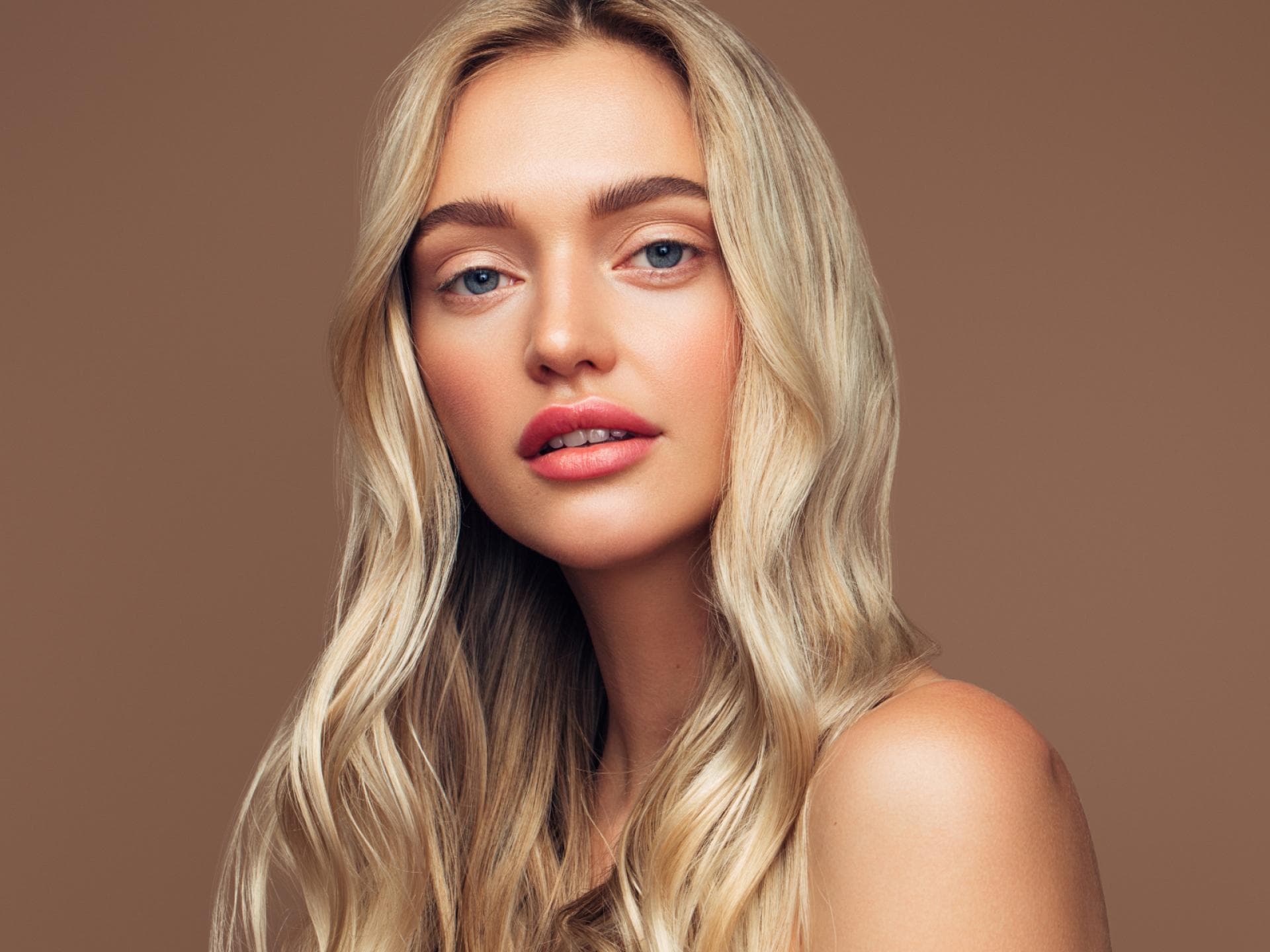 Frau mit blonden Haaren