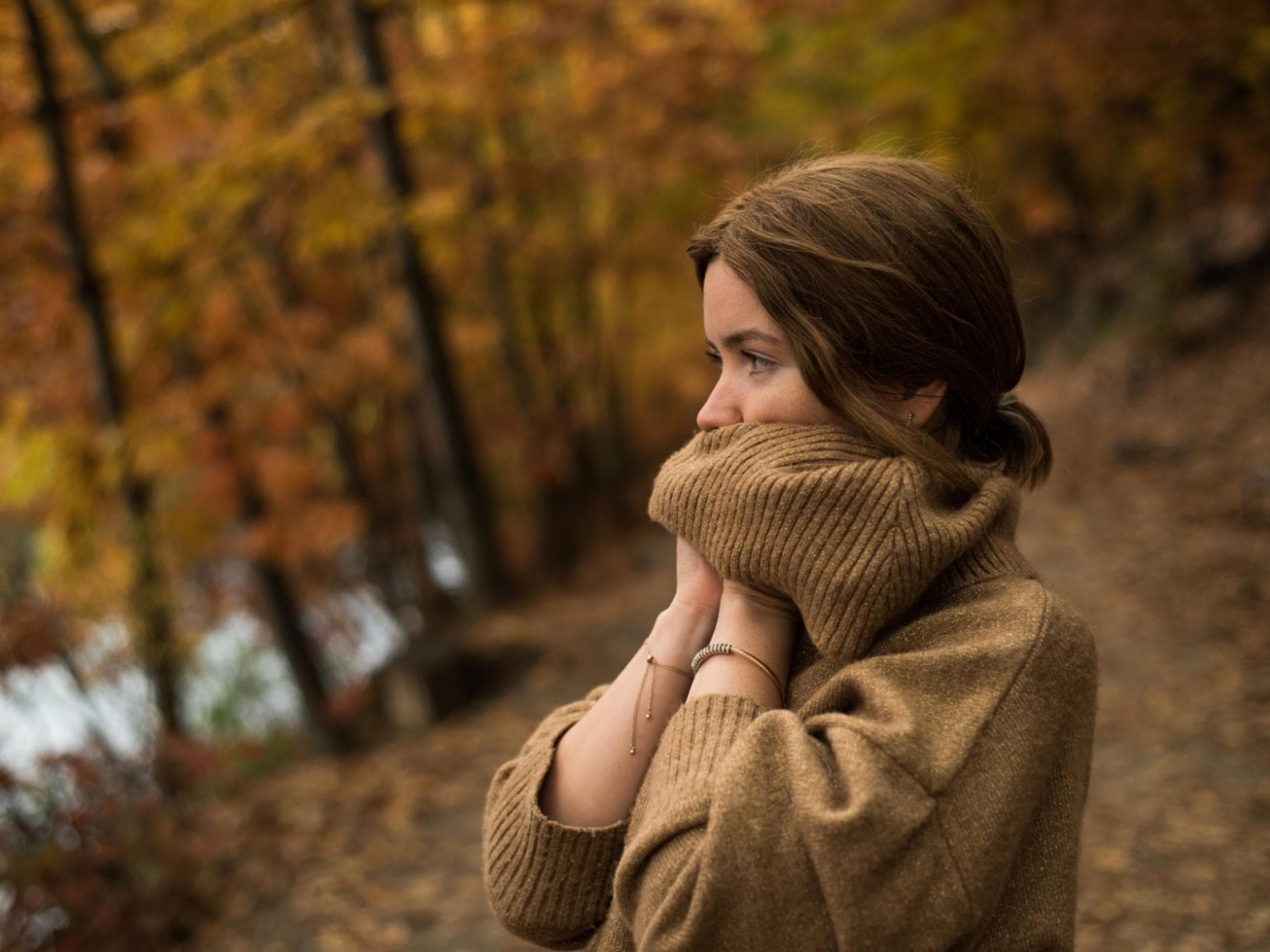 Frau im Wald