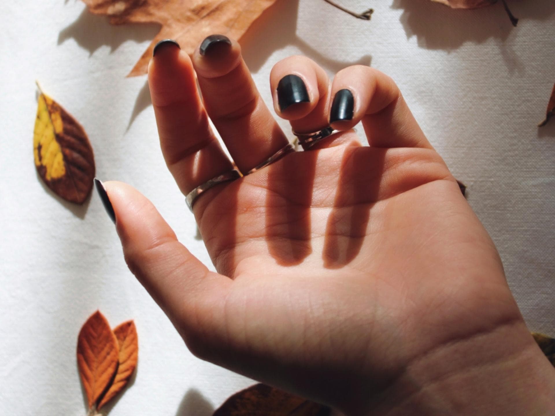 "Onyx Nails" Halloween