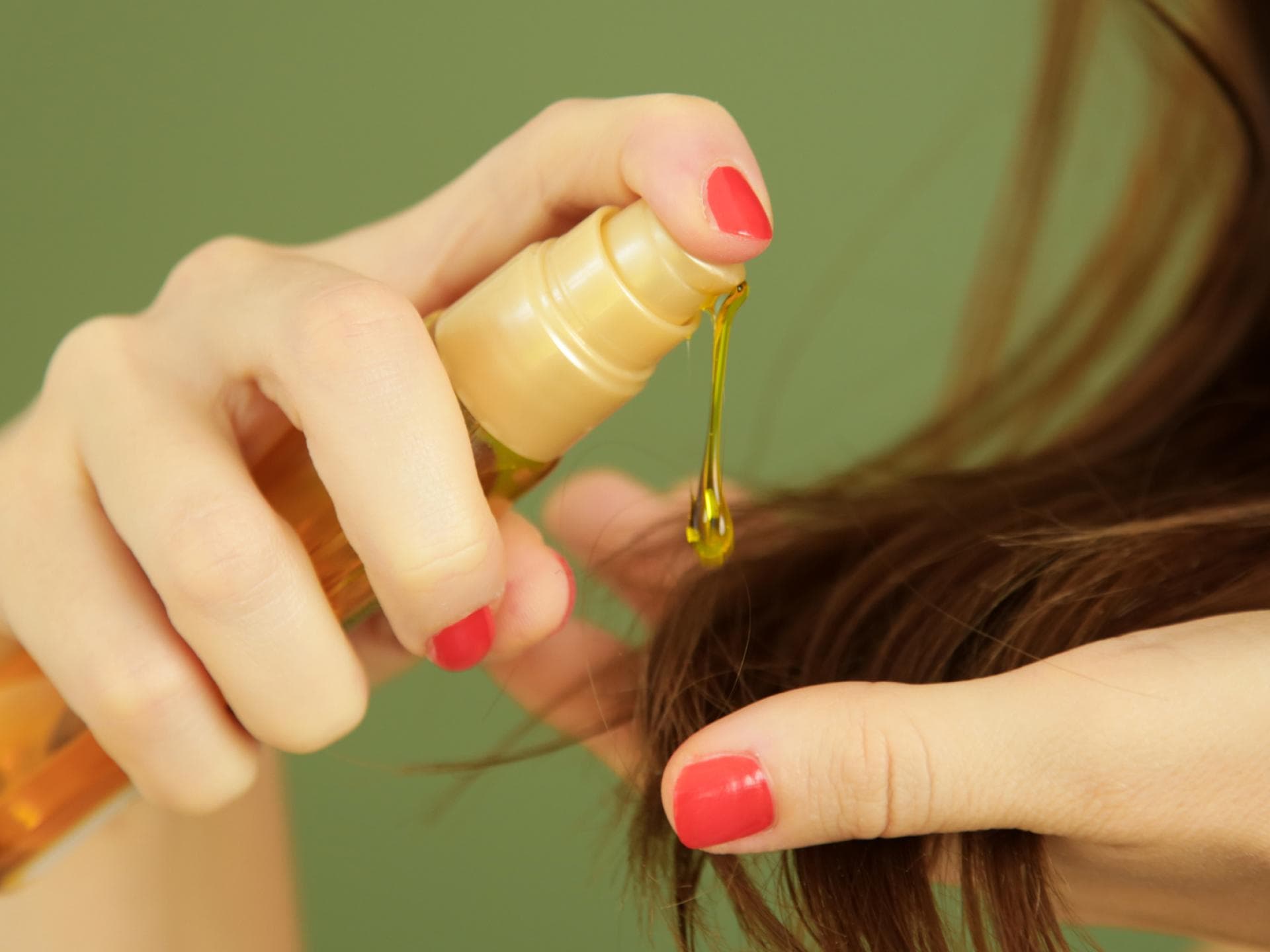 Haare mit Öl pflegen