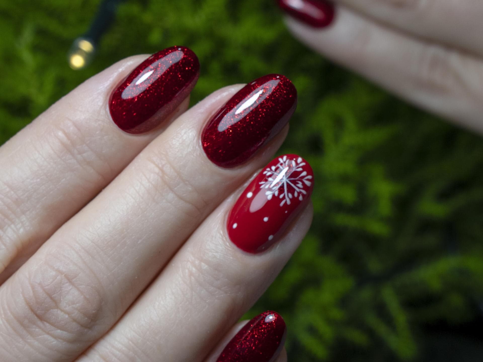 Rote Weihnachtsnägel