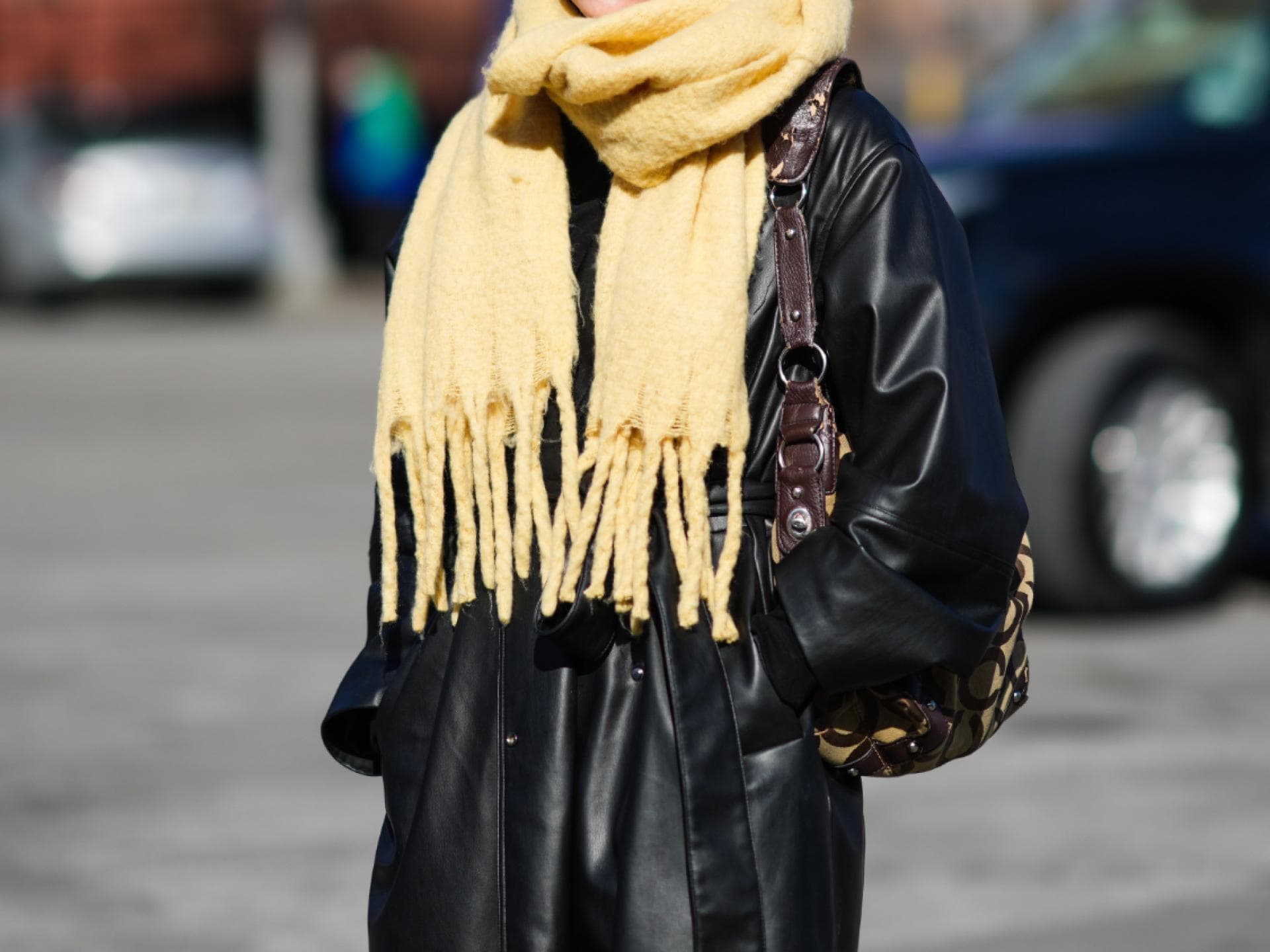 Schal mit Mantel Streetstyle