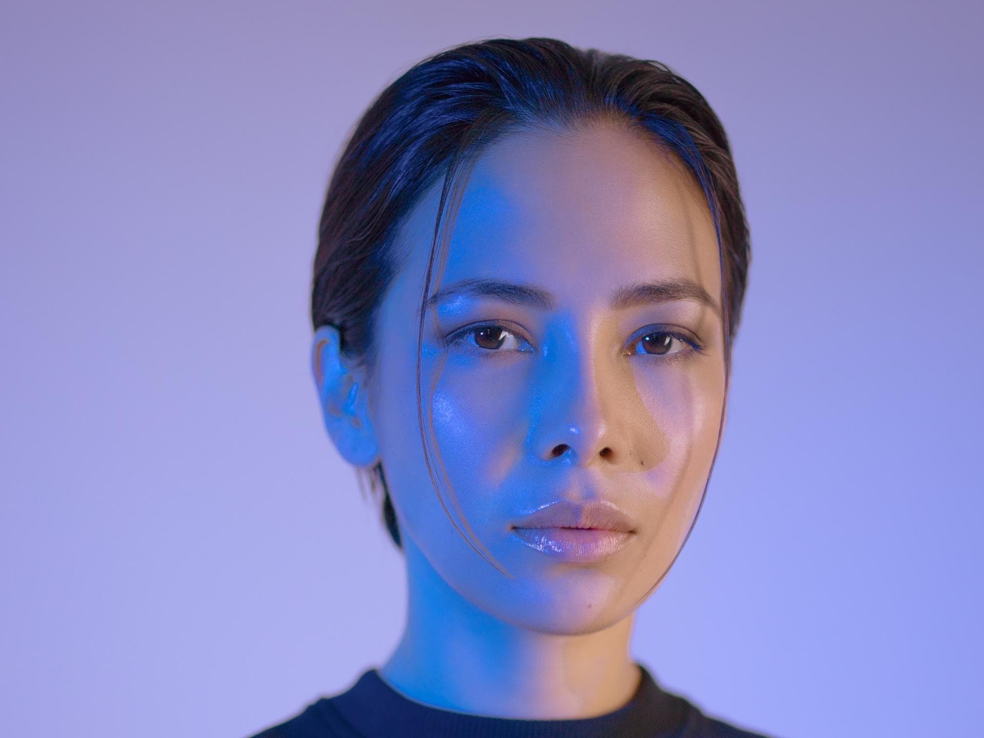 Frau mit glowy Skin