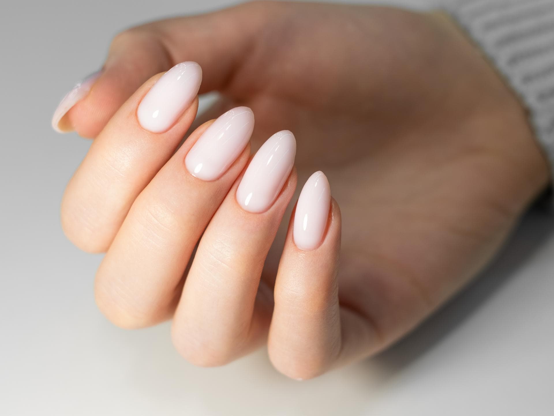 Nägel in Rosa