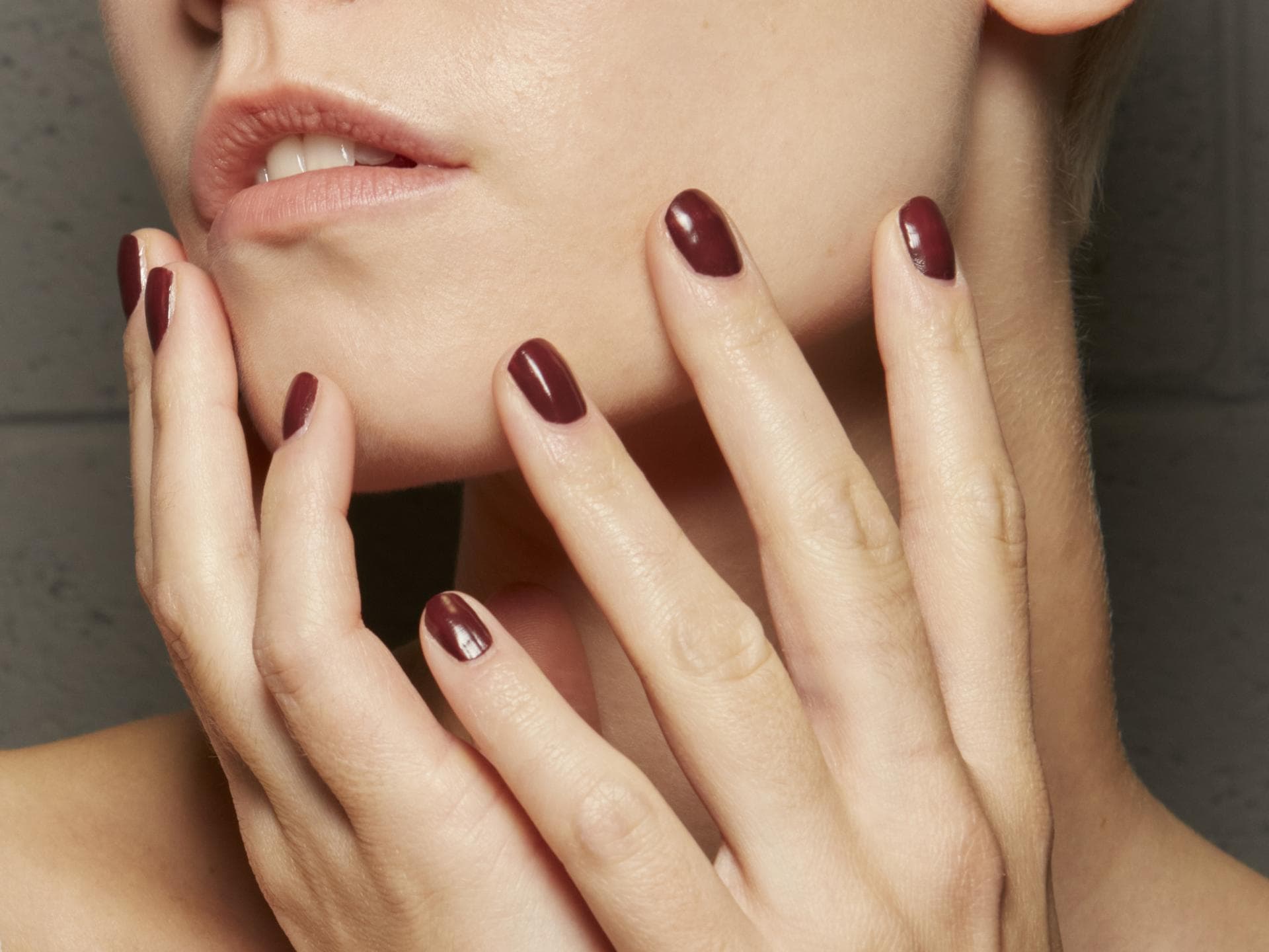 Roter Nagellack