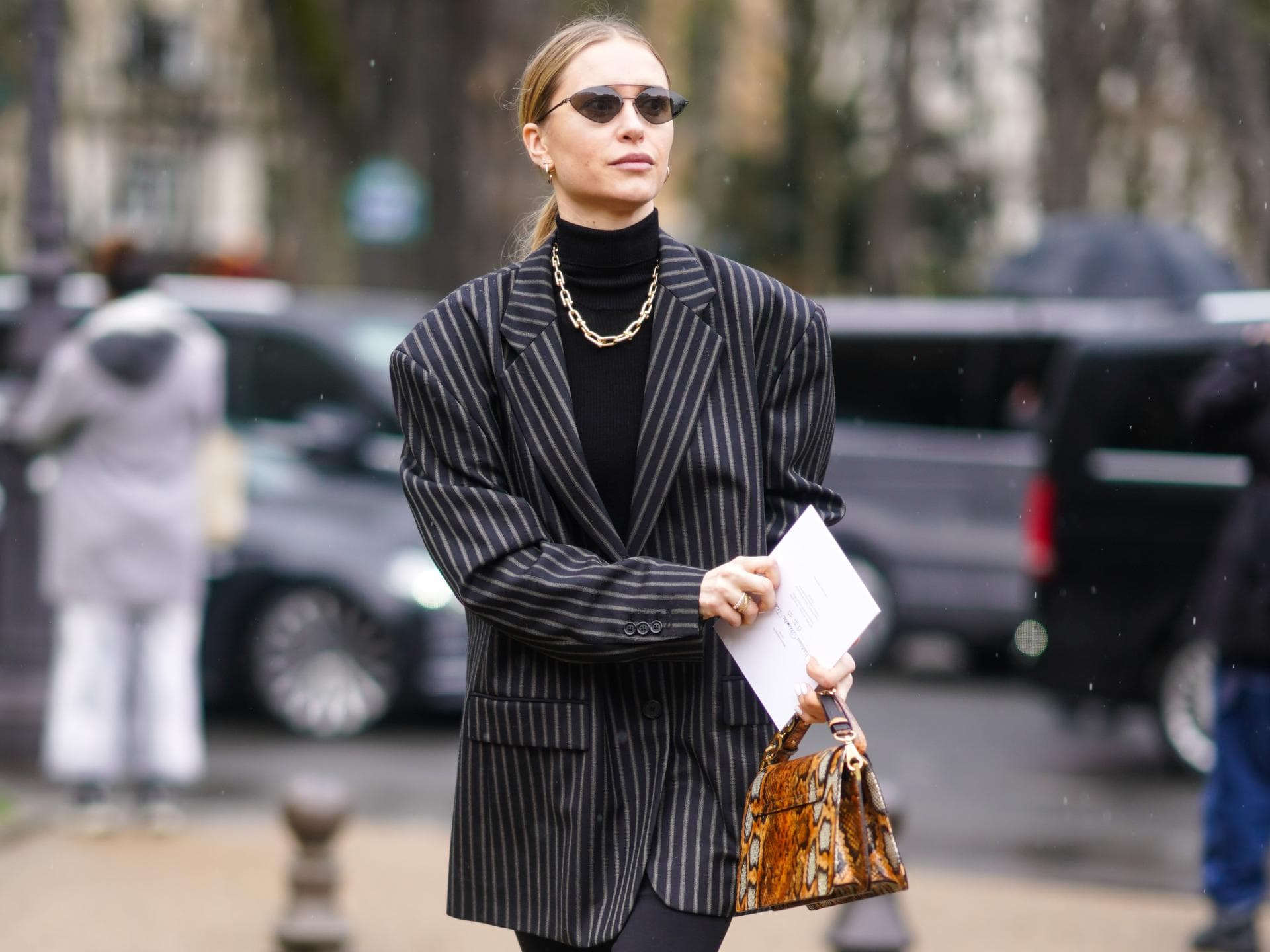 Pernille Teisbaek im Blazer