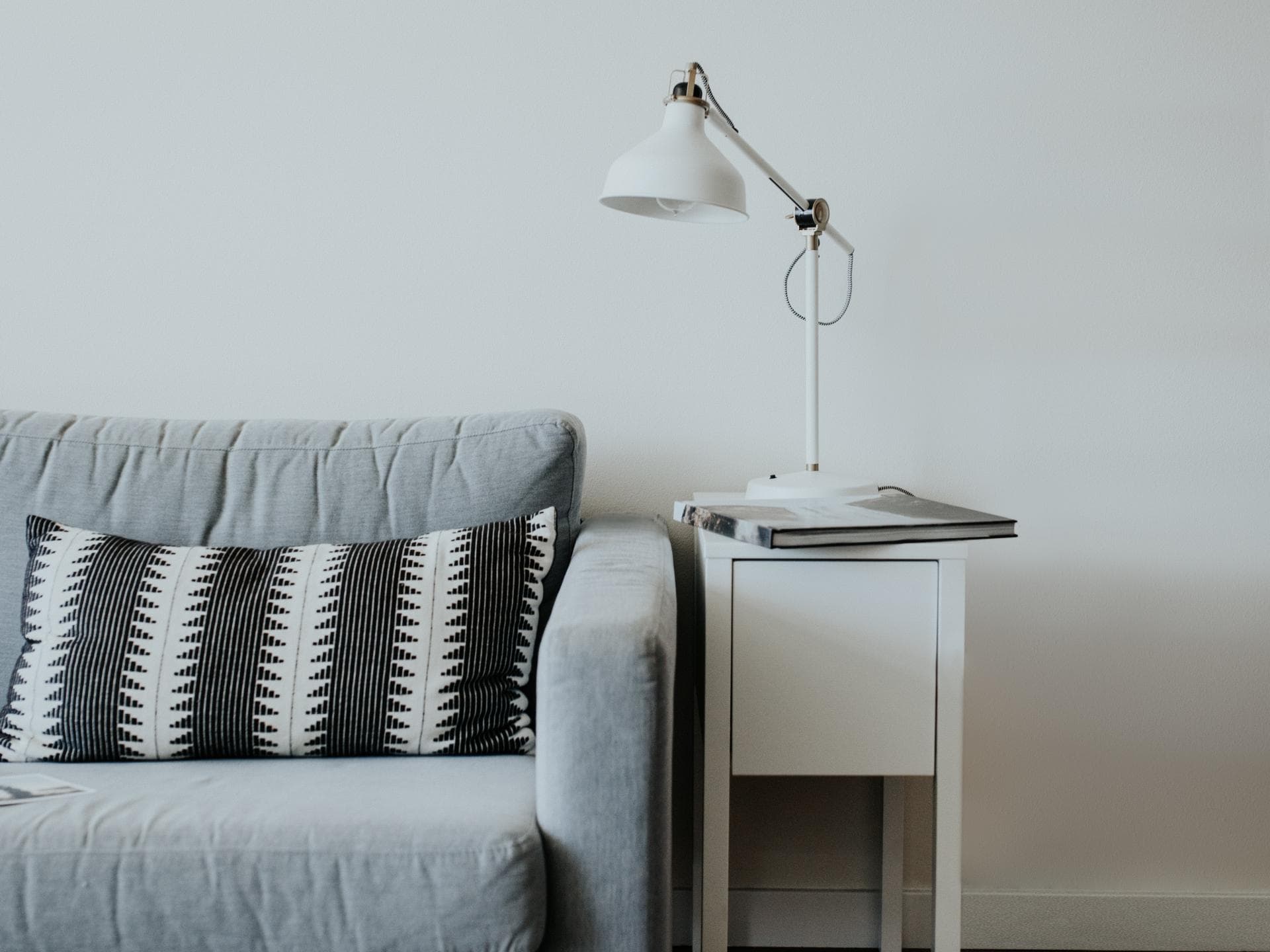 Graues Sofa