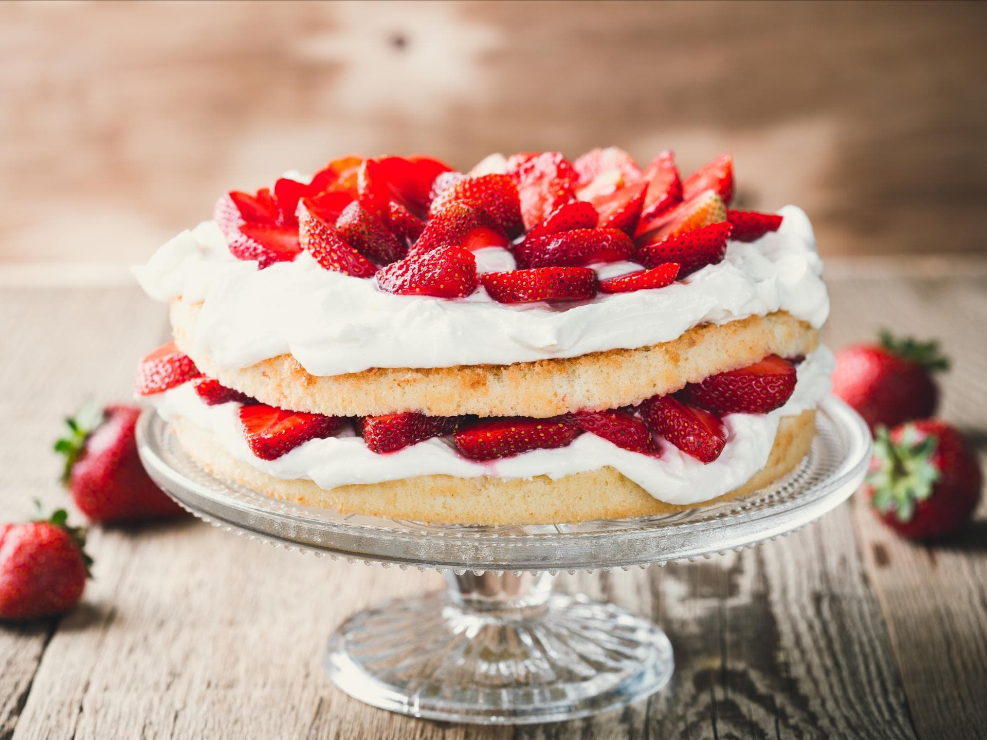 Torte mit Sahne