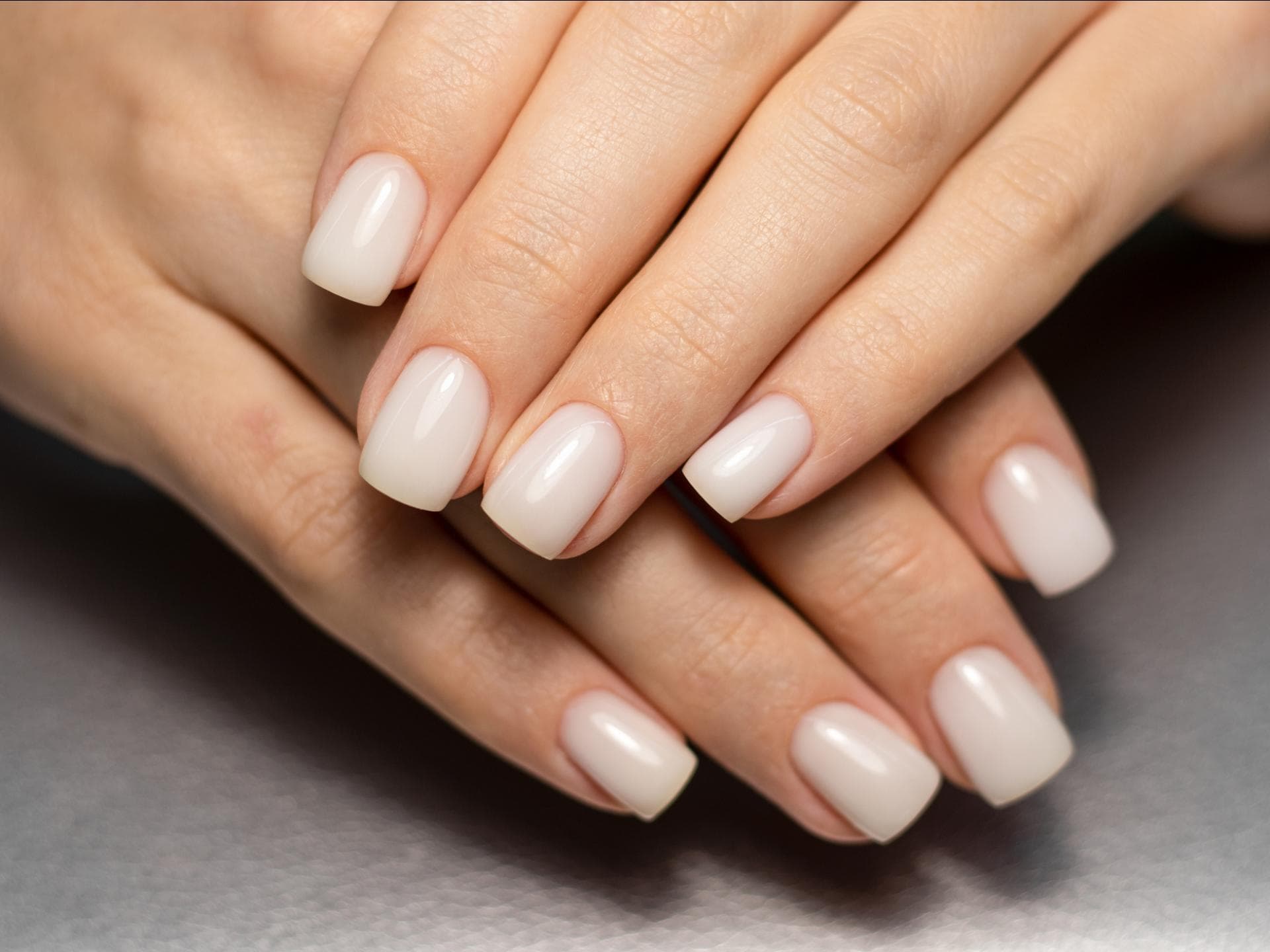 Fingernägel French Maniküre