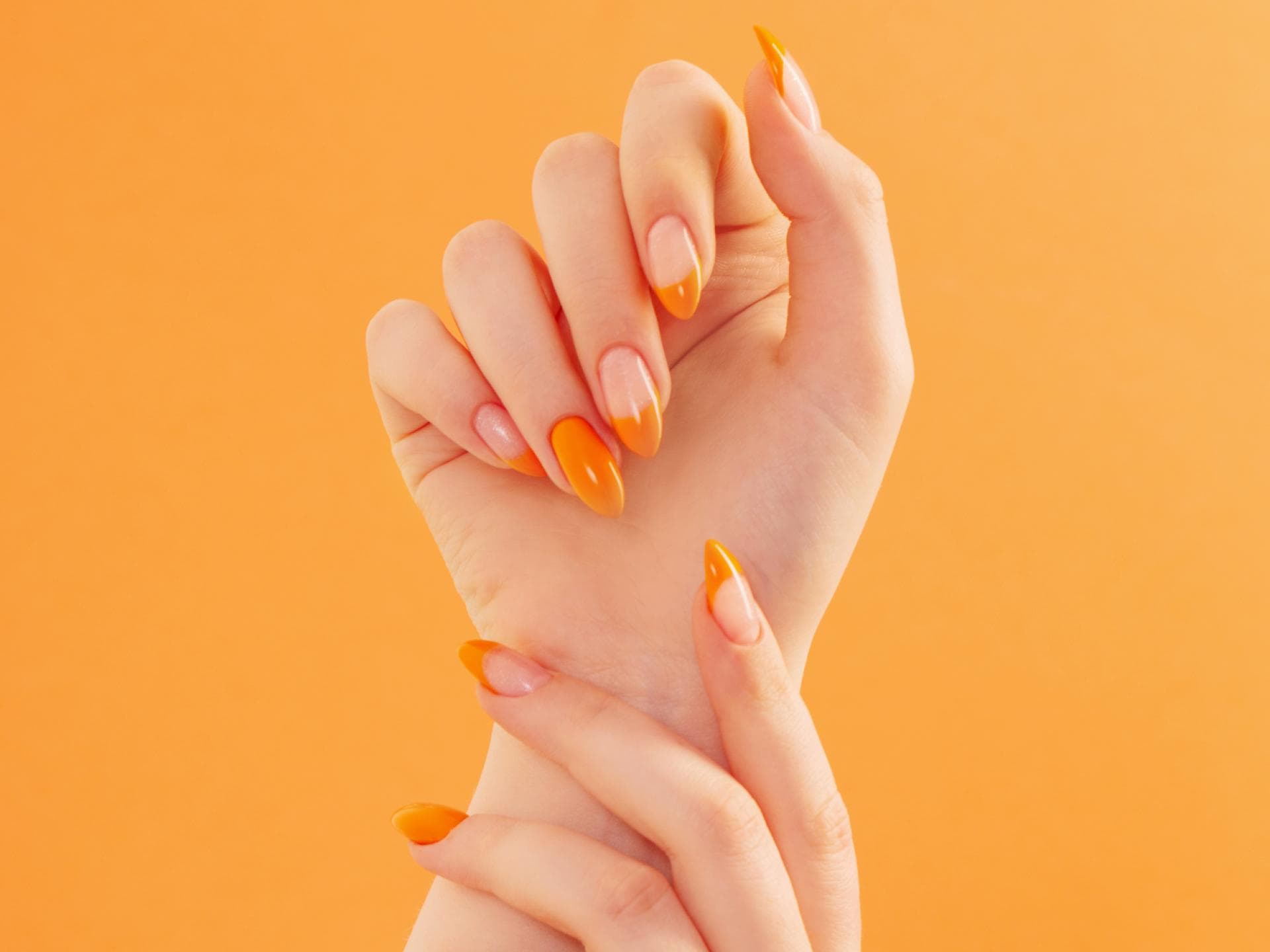 French Maniküre Spring Tips 