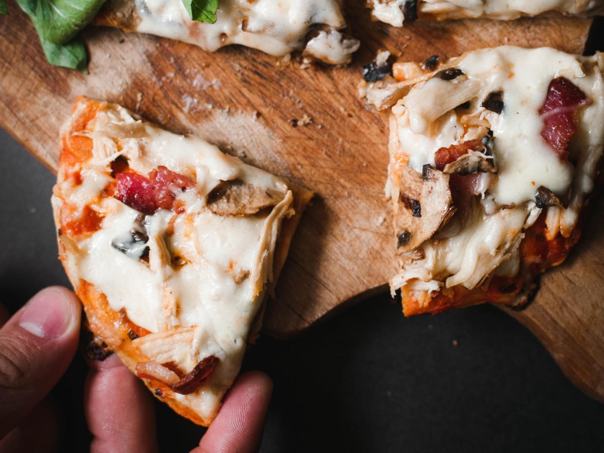 Pizza auf Pizzastein