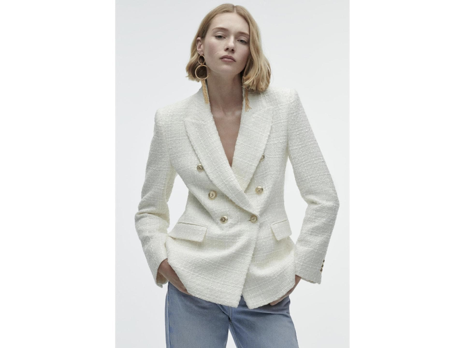 Doppelreihiger Blazer mit Strukturmuster von Zara