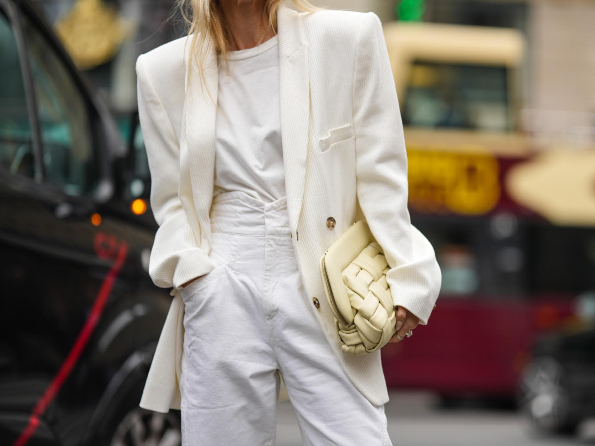 Weißer Blazer