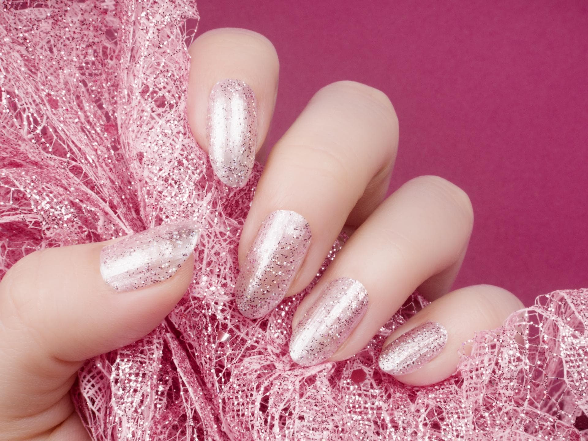 pinke Nägel