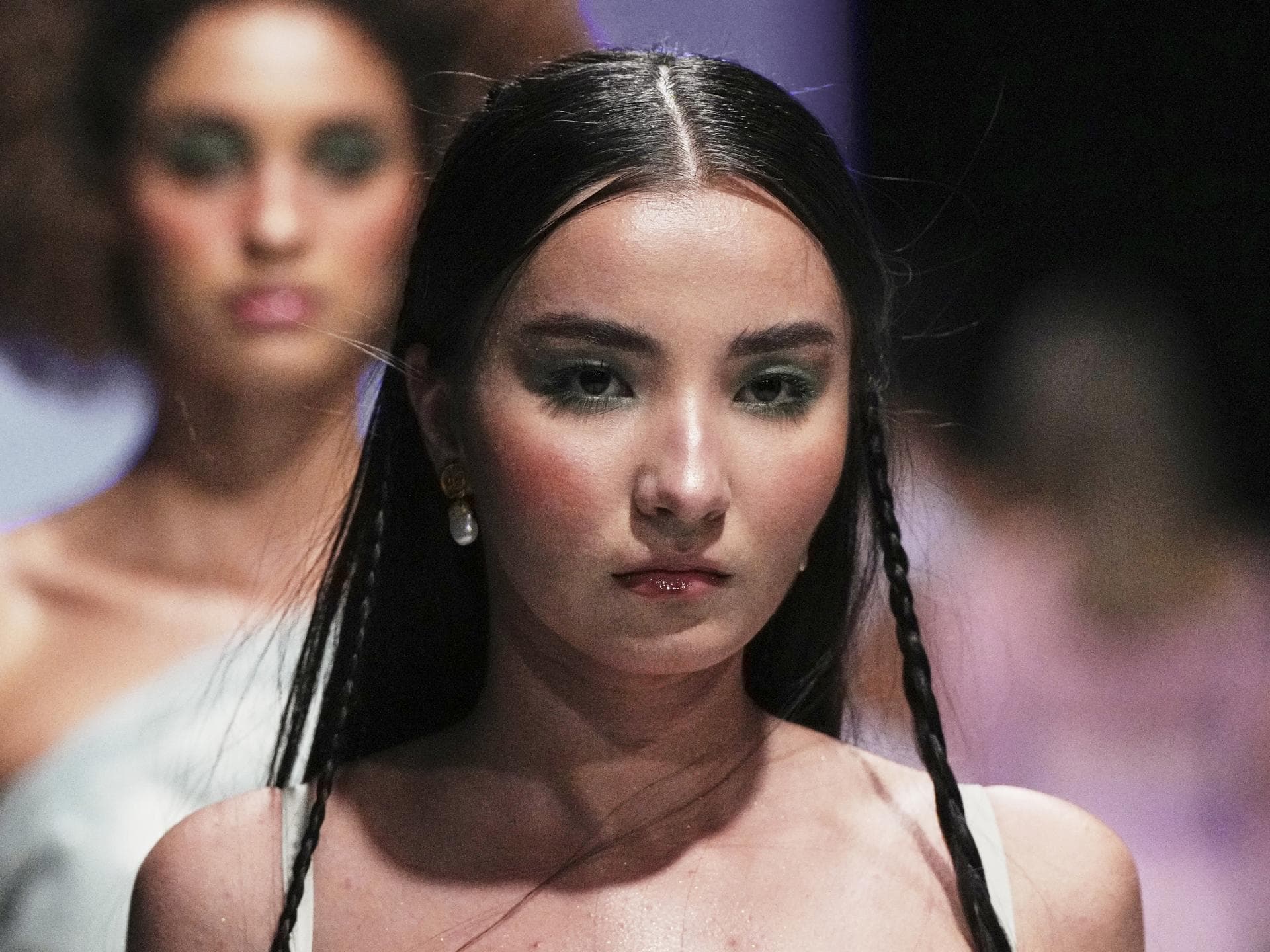 Model mit Blush