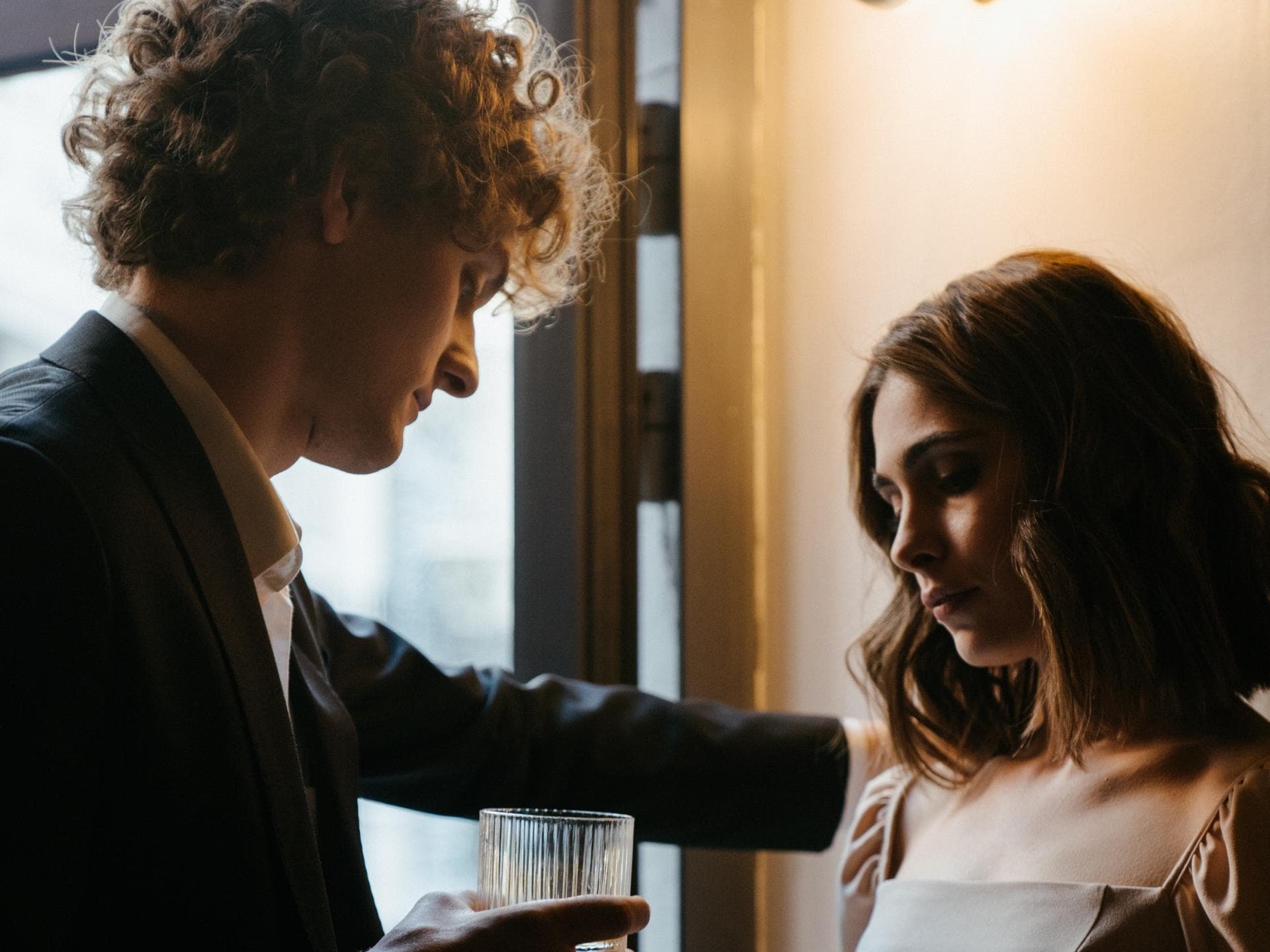 Mann und Frau bei Date