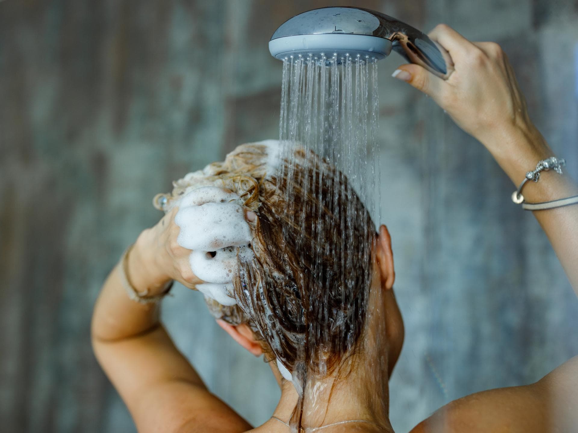 Haare waschen