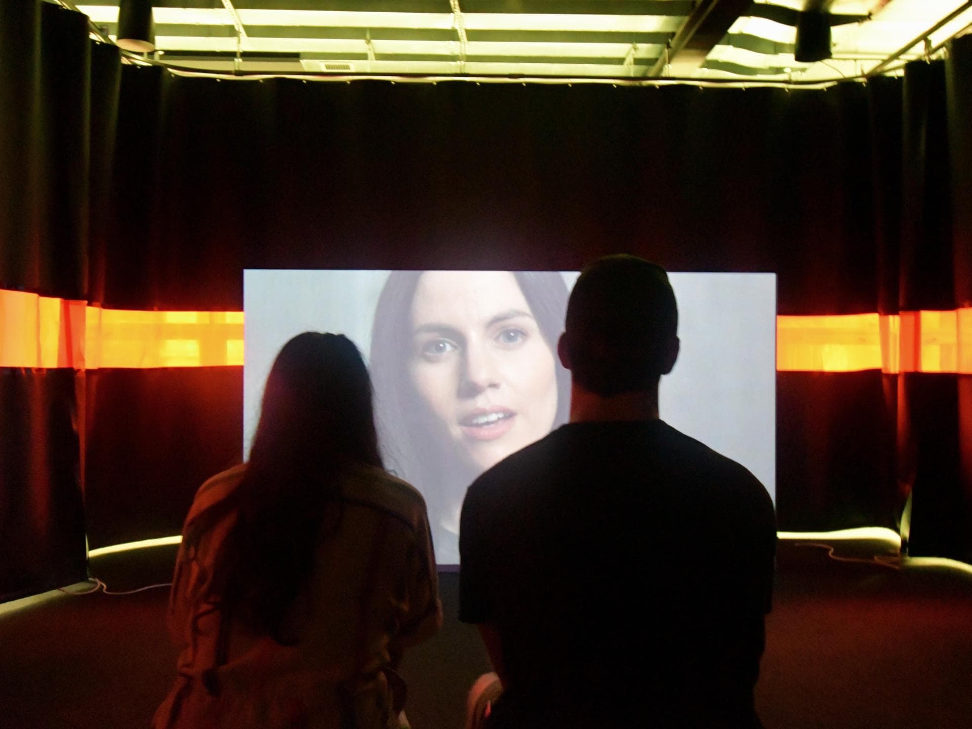 Paar im Kino