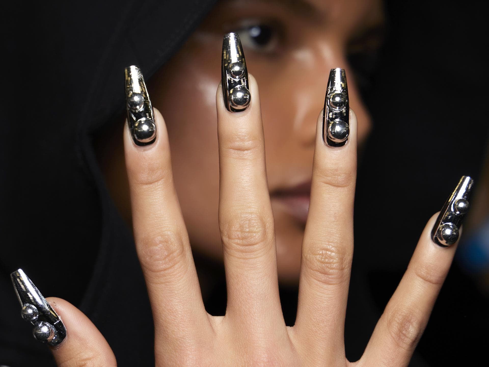 Snake Nails