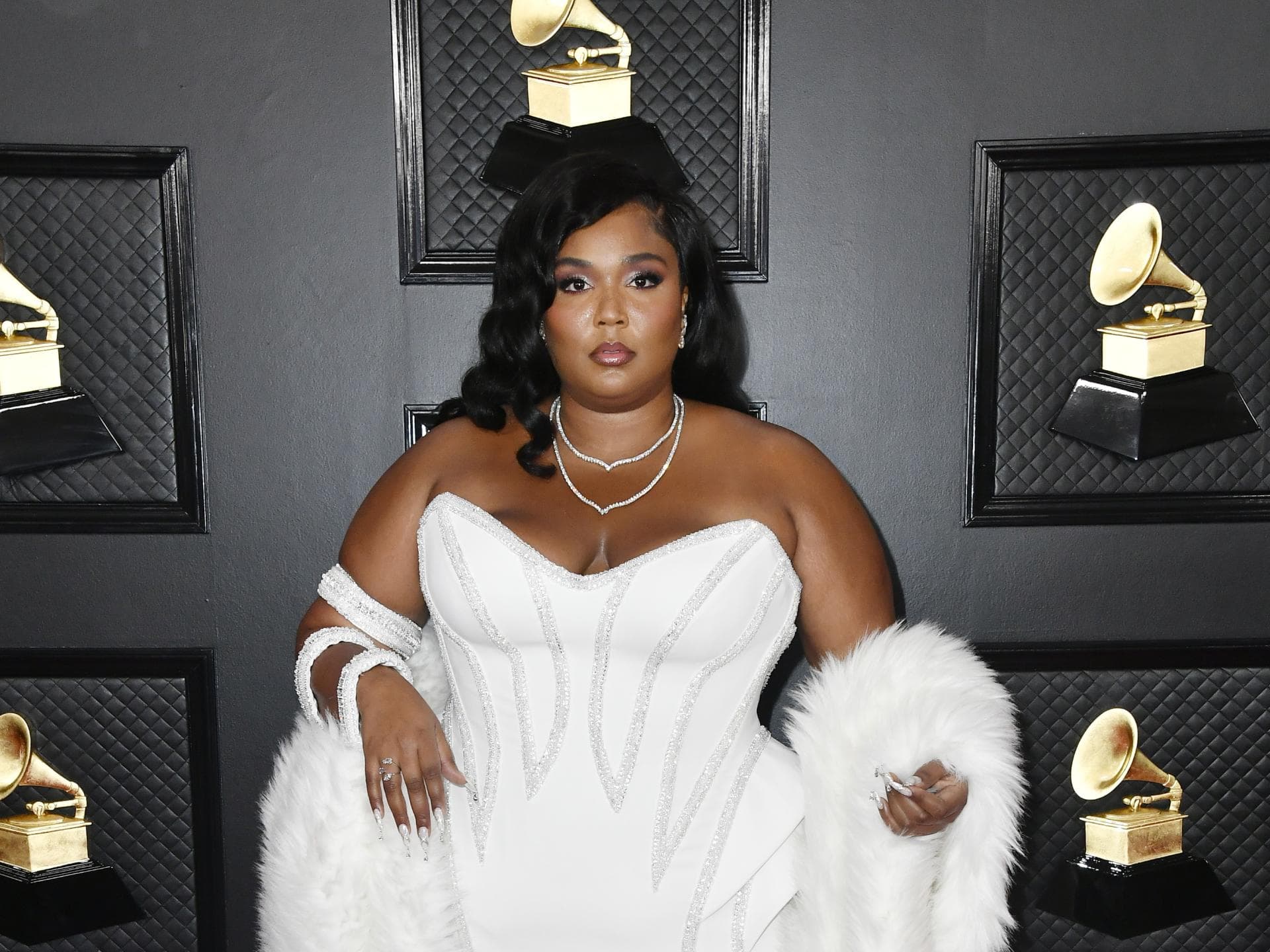 Sängerin Lizzo auf dem Roten Teppich