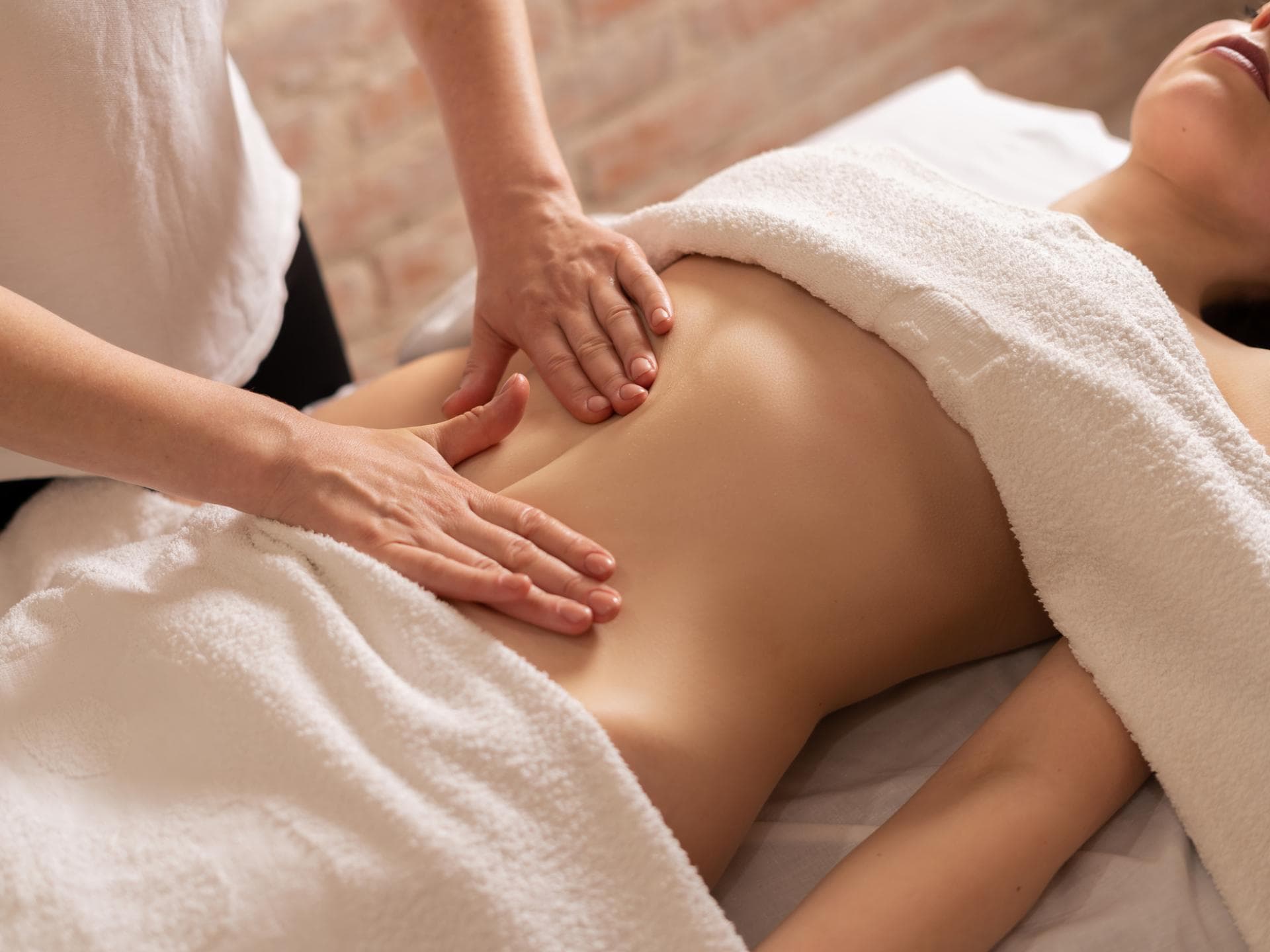 Massage am Bauch