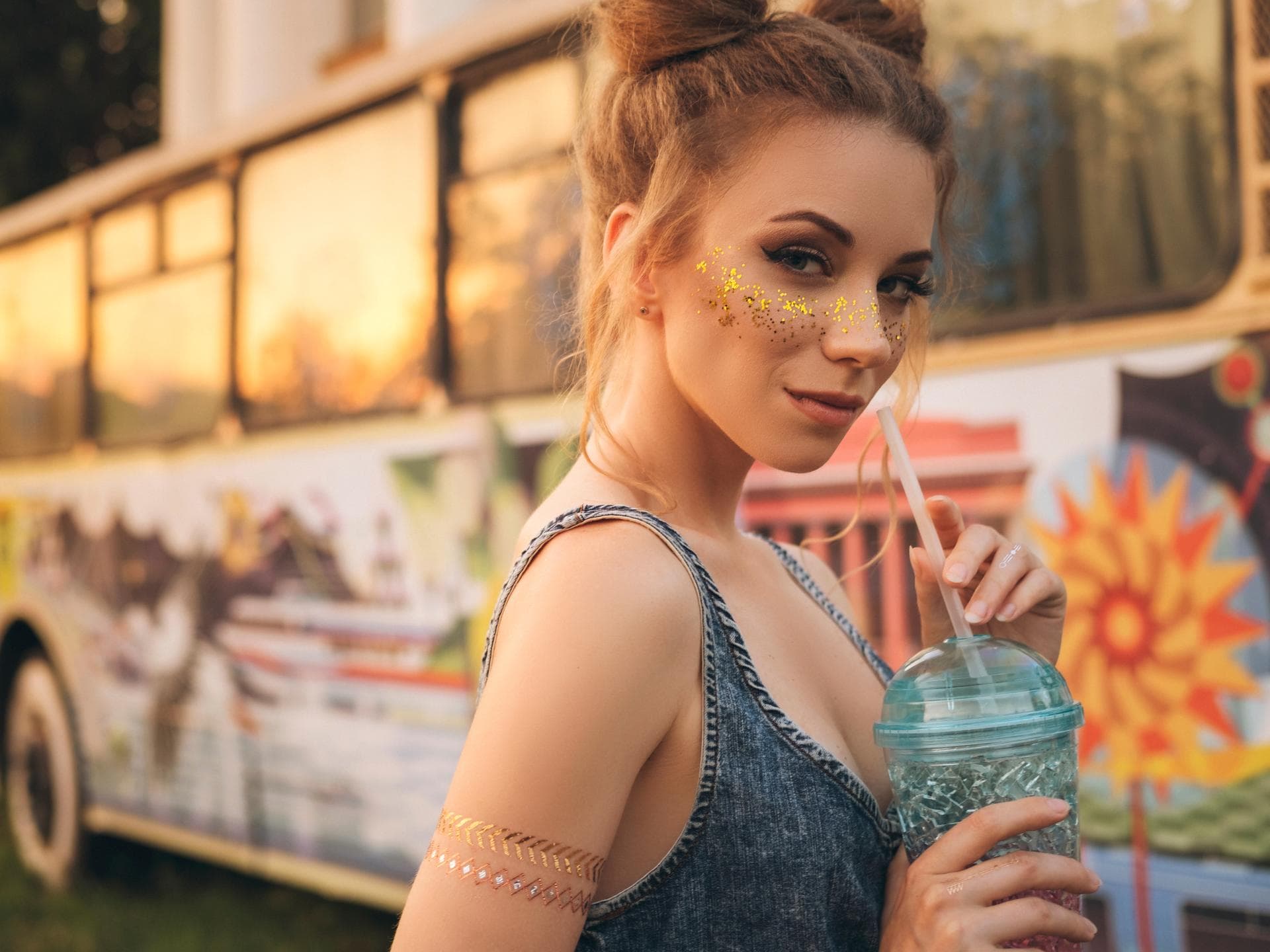 Diese Festival-Frisur hat, nach dir, das längste Durchhaltevermögen. Diese Festival-Frisur hat, nach dir, das längste Durchhaltevermögen.