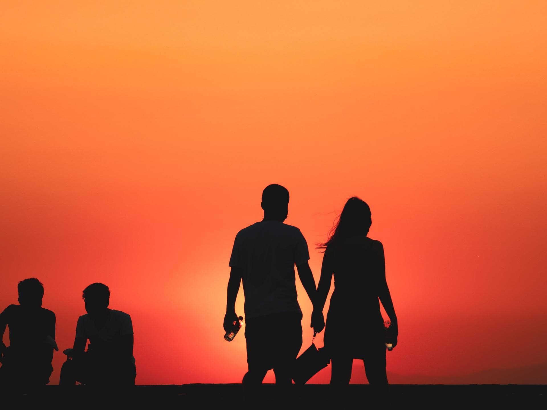 Paar im Sonnenuntergang