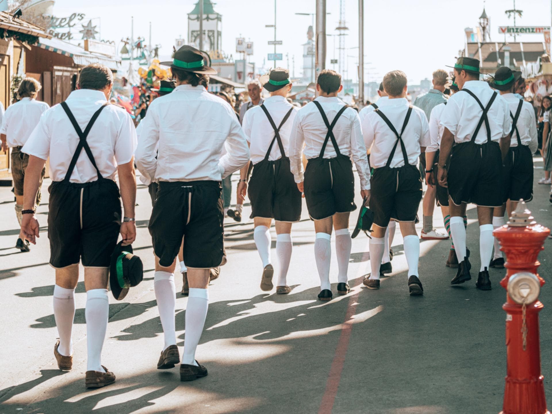 Männer in Trachten