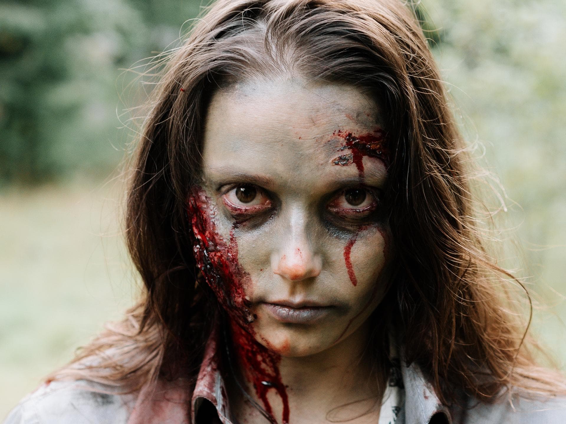 Zombie schminken Anleitung Zombie Make-up an Halloween