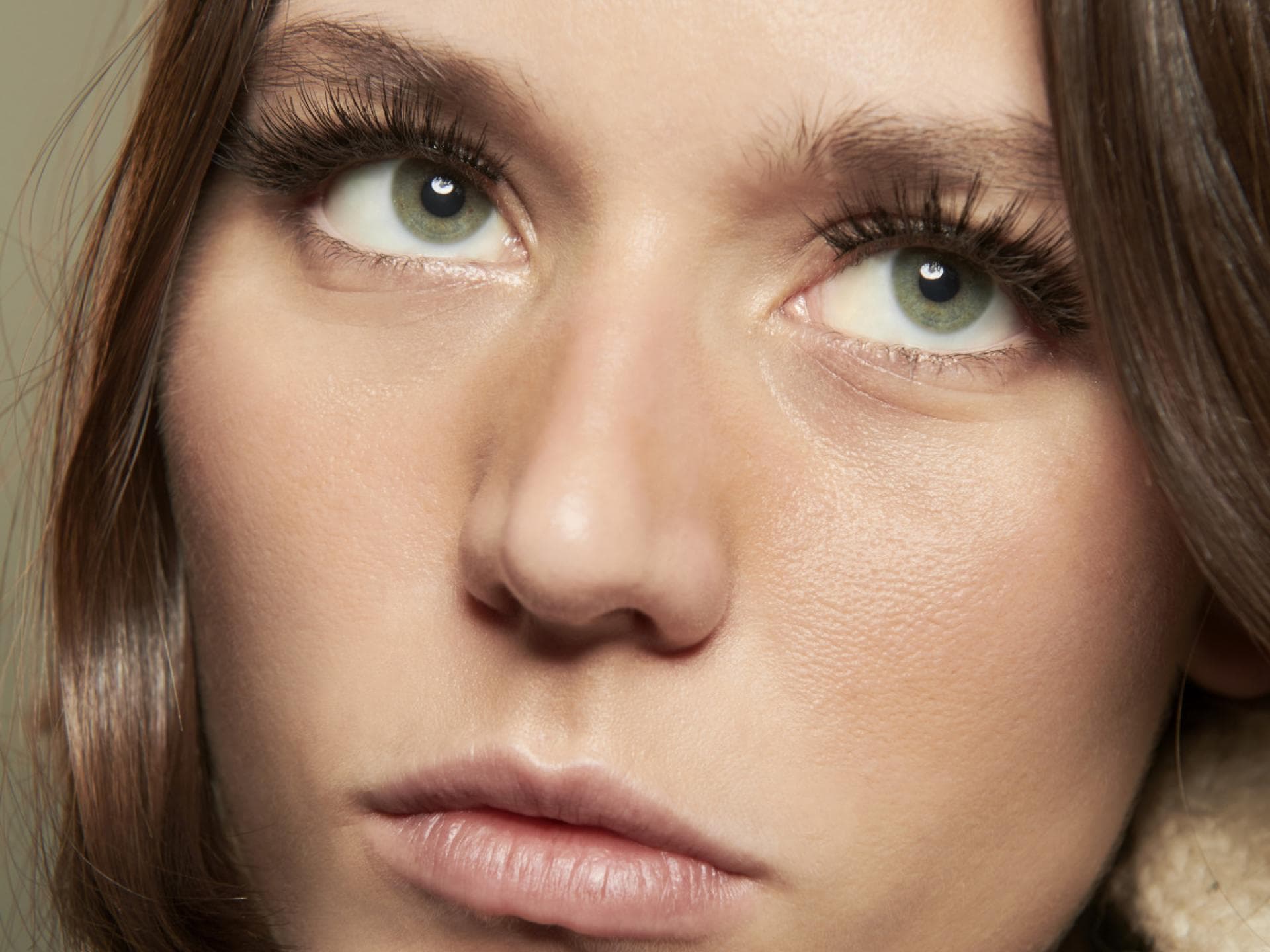 Die besten Hausmittel und Tipps für geschwungene Wimpern